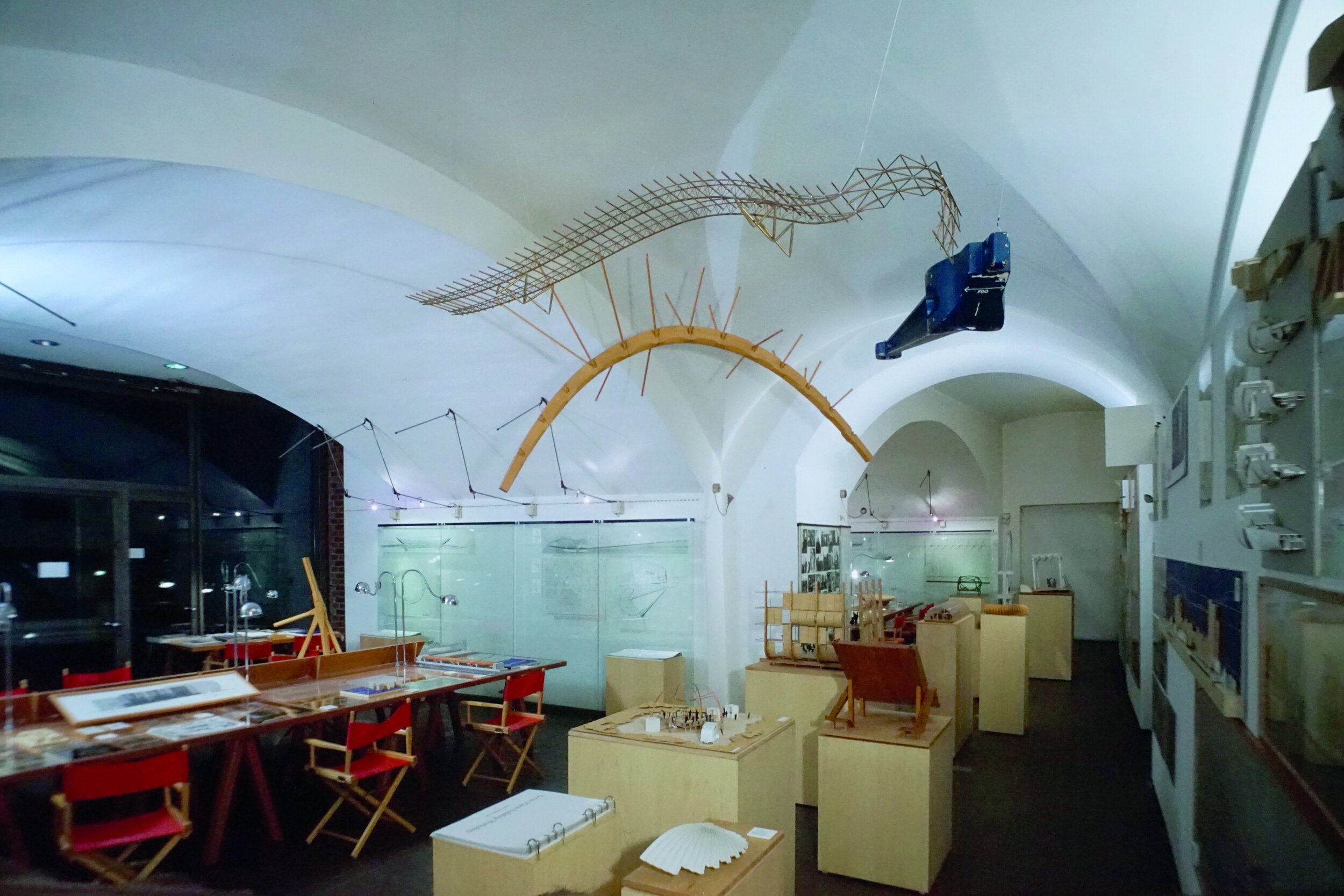 aedes_discussing architecture