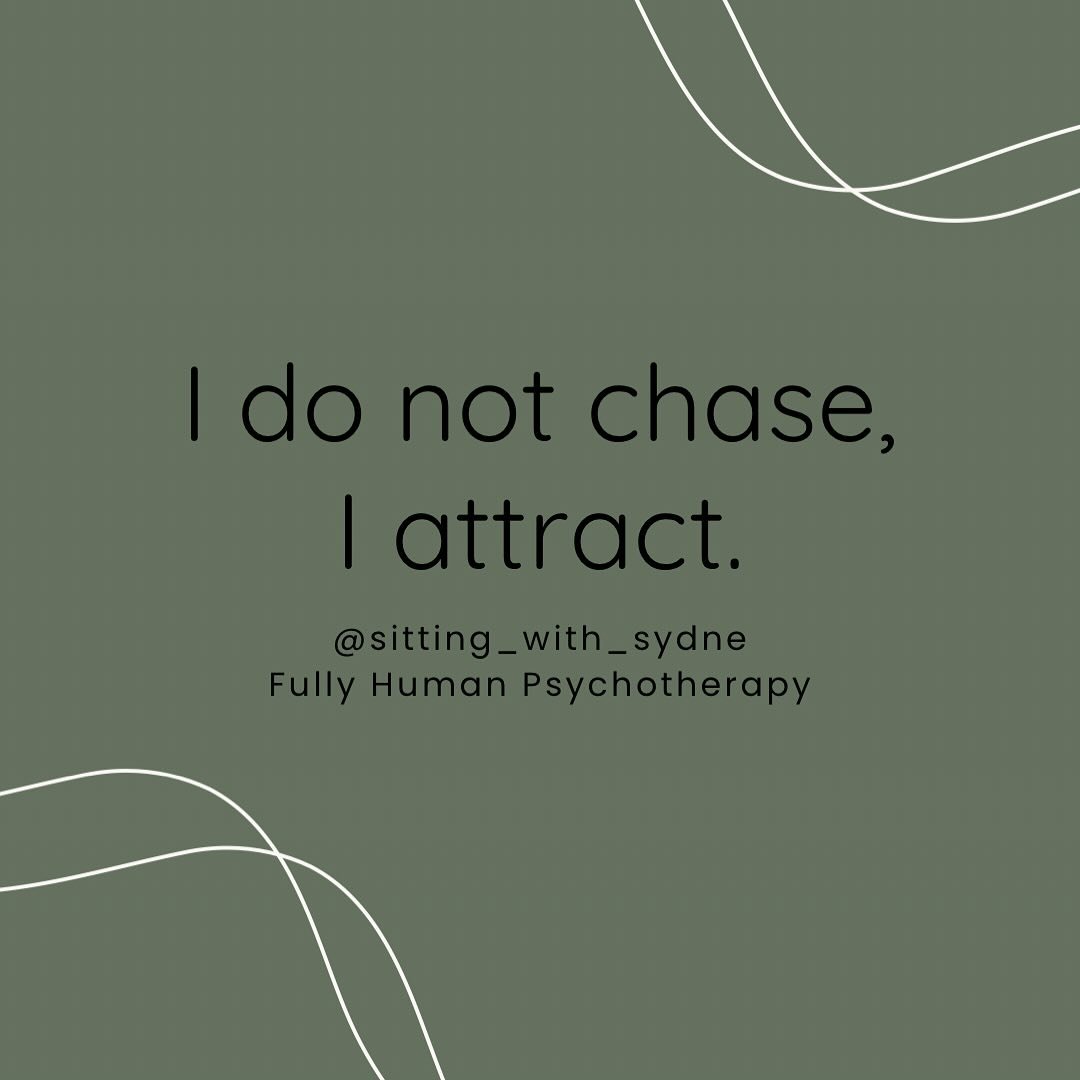💭💬🗯️ mantra Monday 

Is there a softer way to go after what you want?

A way to work towards something without the harshness and resistance that naturally comes with chasing?

Can you move in a way that works with things instead of against them?

