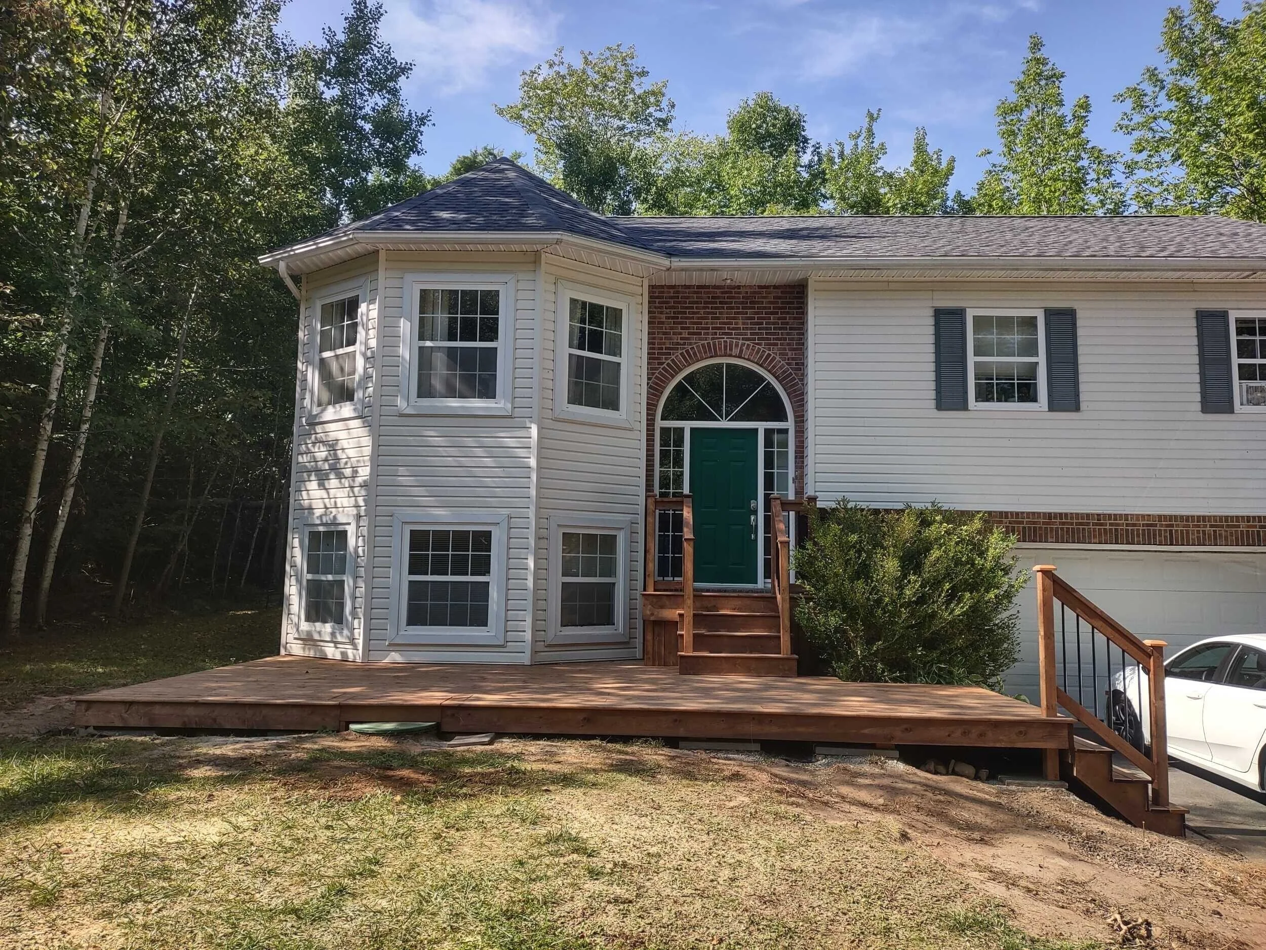 Dartmouth front entry deck