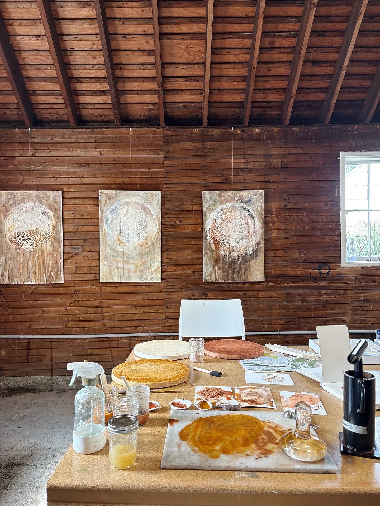 Scenes from September in the art residency studio @caumsettfoundation 

Whirlwind of teaching, crushing rocks, making paint from the park, and creating artwork inspired from my time here. It&rsquo;s all coming together and soon will be over but befor