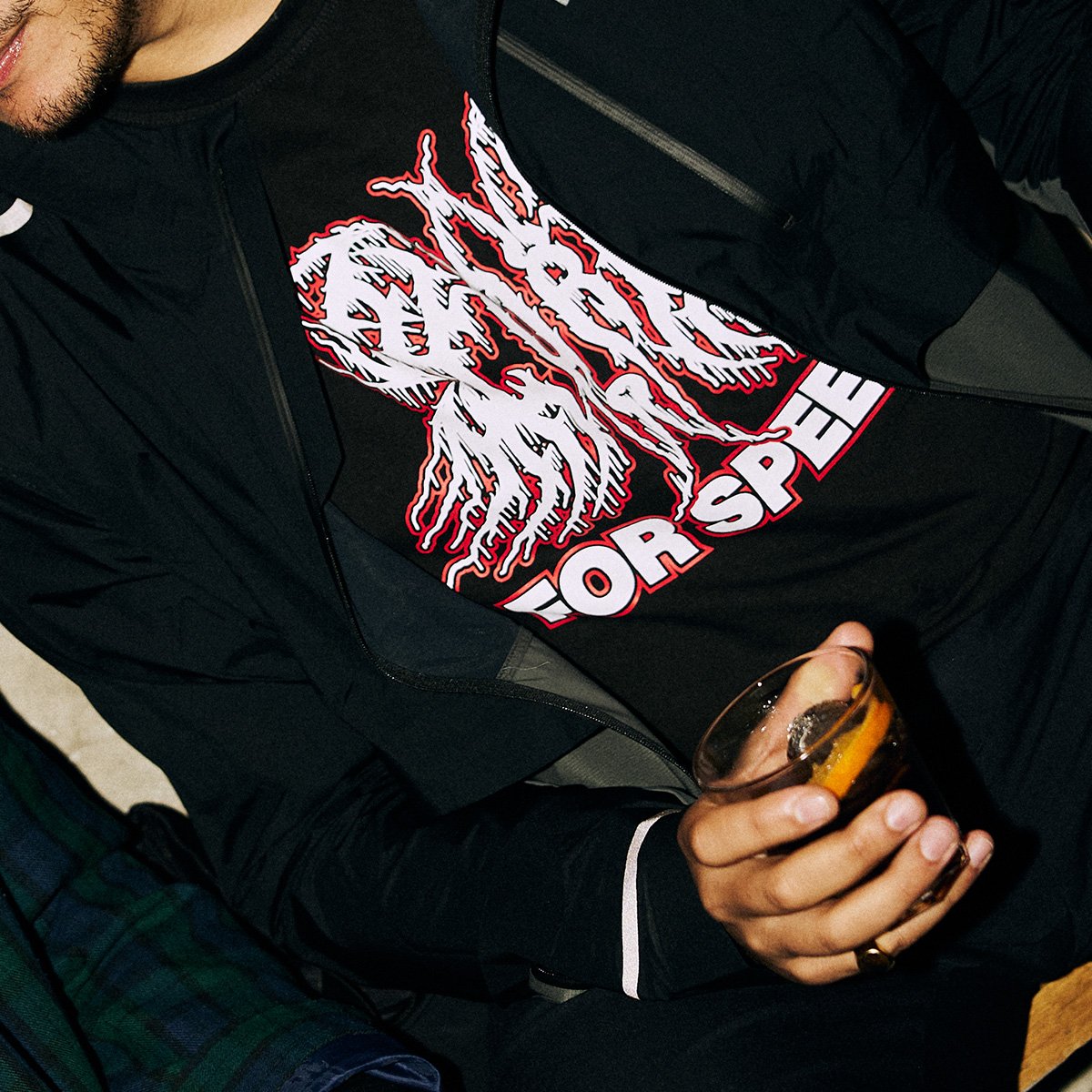curv_forspeed_tee_detail_2.jpg