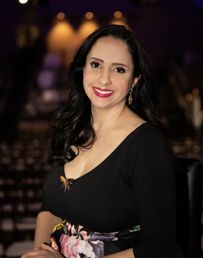 Abby Jimenez headshot