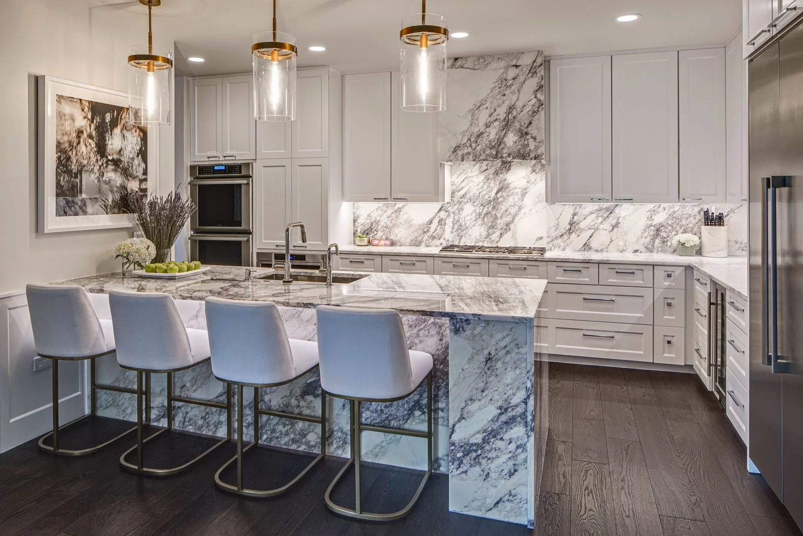 Luxe_Marble_Kitchen_Lights_Chicago_Drury-Design.jpg