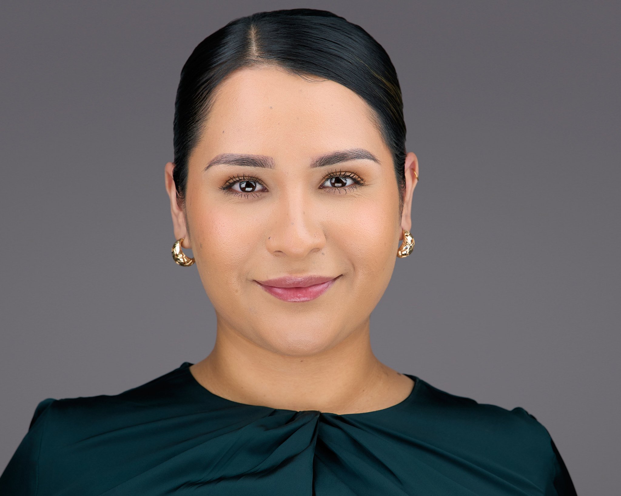 What to Expect During a Professional Headshot Session at Steven B Studios