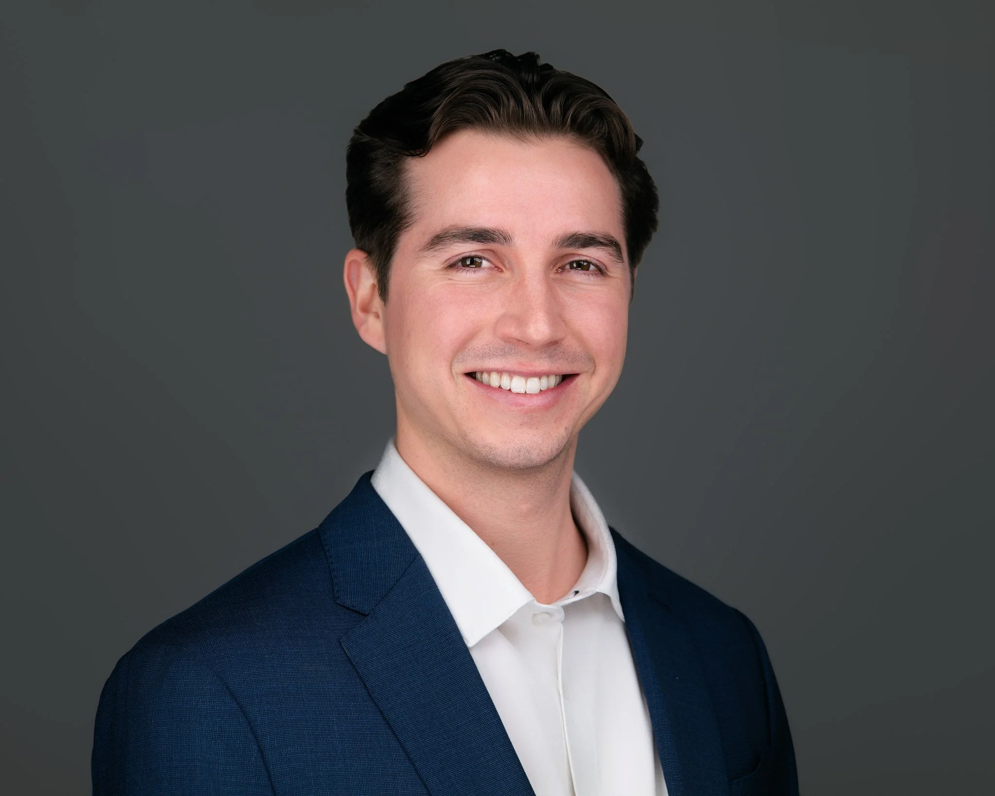 Why Your LinkedIn Photo Is Either Working For You or Against You