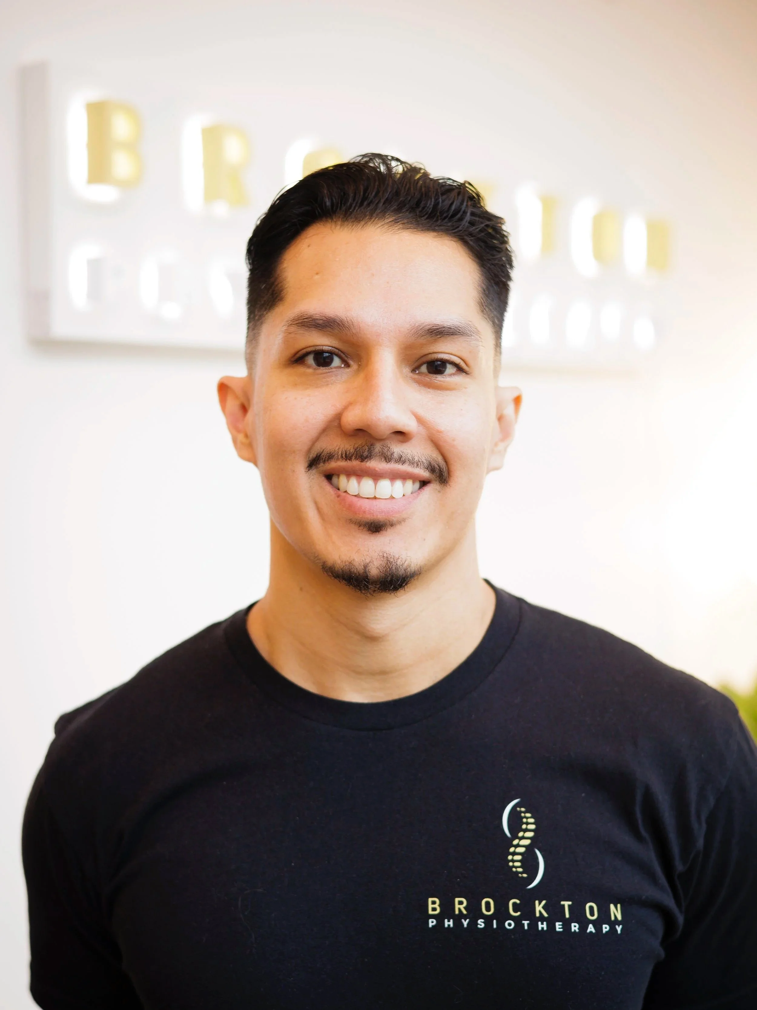 photo of cesar toledo 