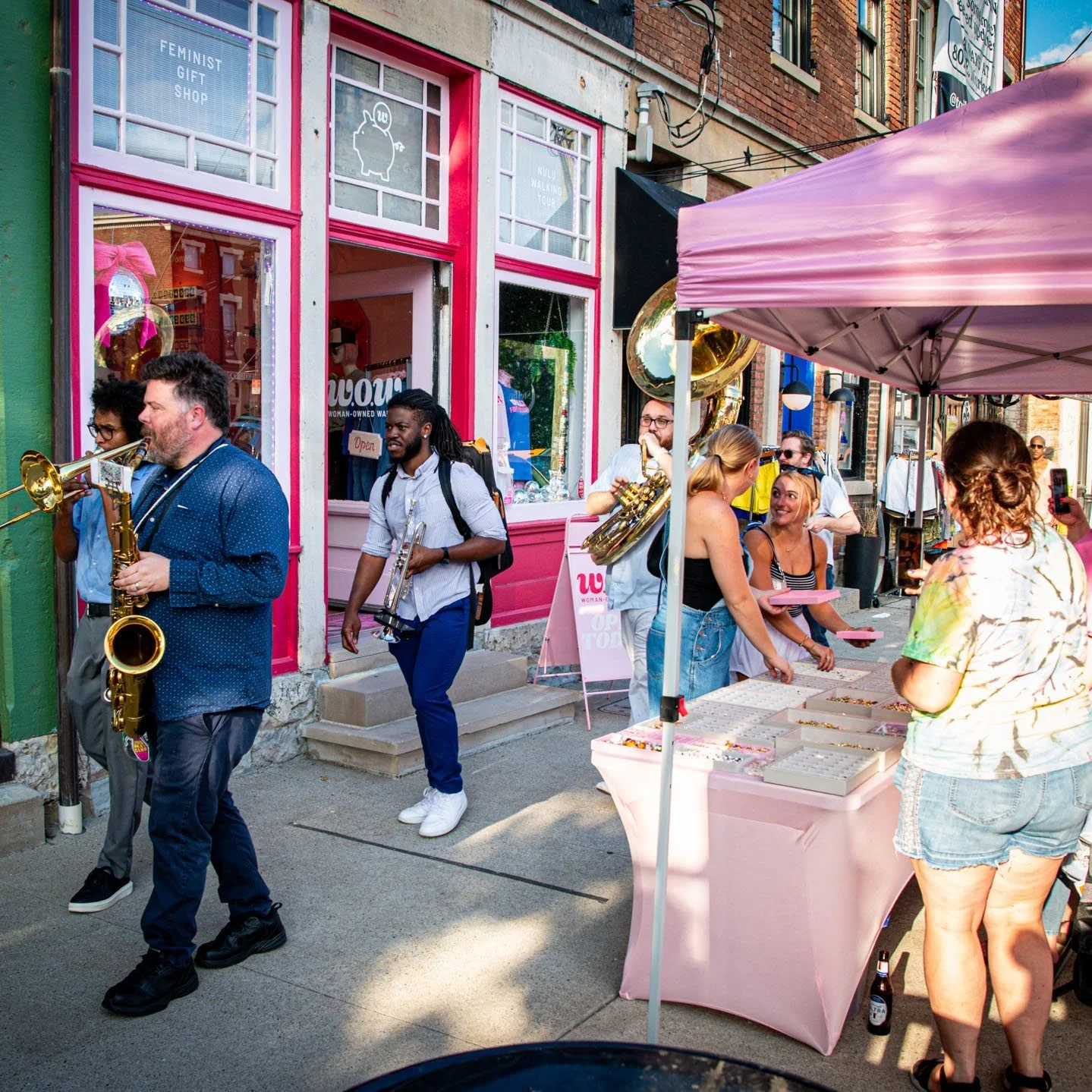NuLu Nights returns Friday, April 17! ✨ From 5PM to 8PM NuLu comes to life with a New Orleans&ndash;inspired evening, presented by @luziannetea. Here's what we've got planned: 

🎷 Second line from @smallbatchbrass 
👠 Sidewalk runway from @galaxieba