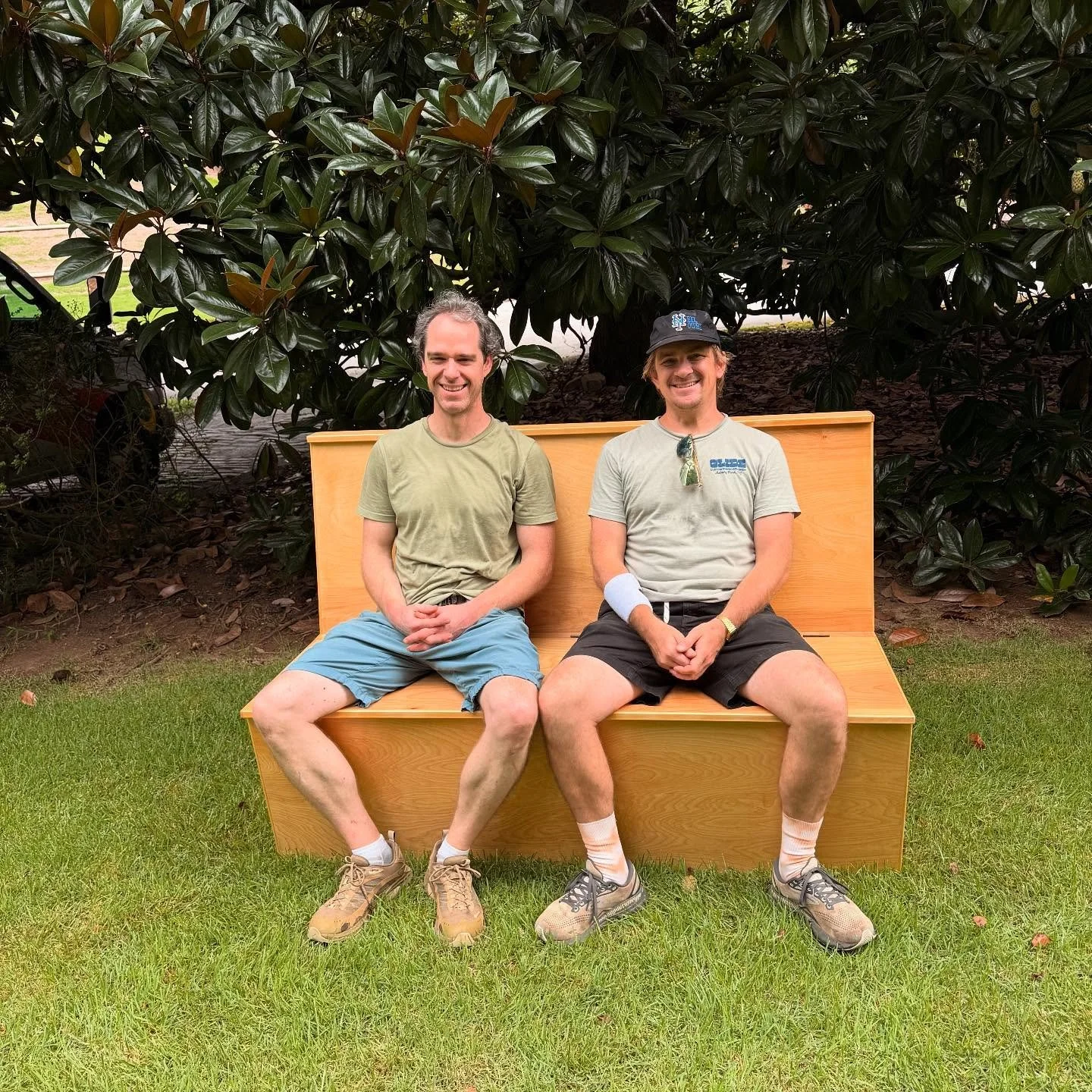 If you are anything like me, you absolutely love nestling in to a cozy booth with close friends whiffing on a hot, fresh, crispy, deliciosus pizza that just landed on the table. 

Pizza is the quinessential come-together food and theres no better fur