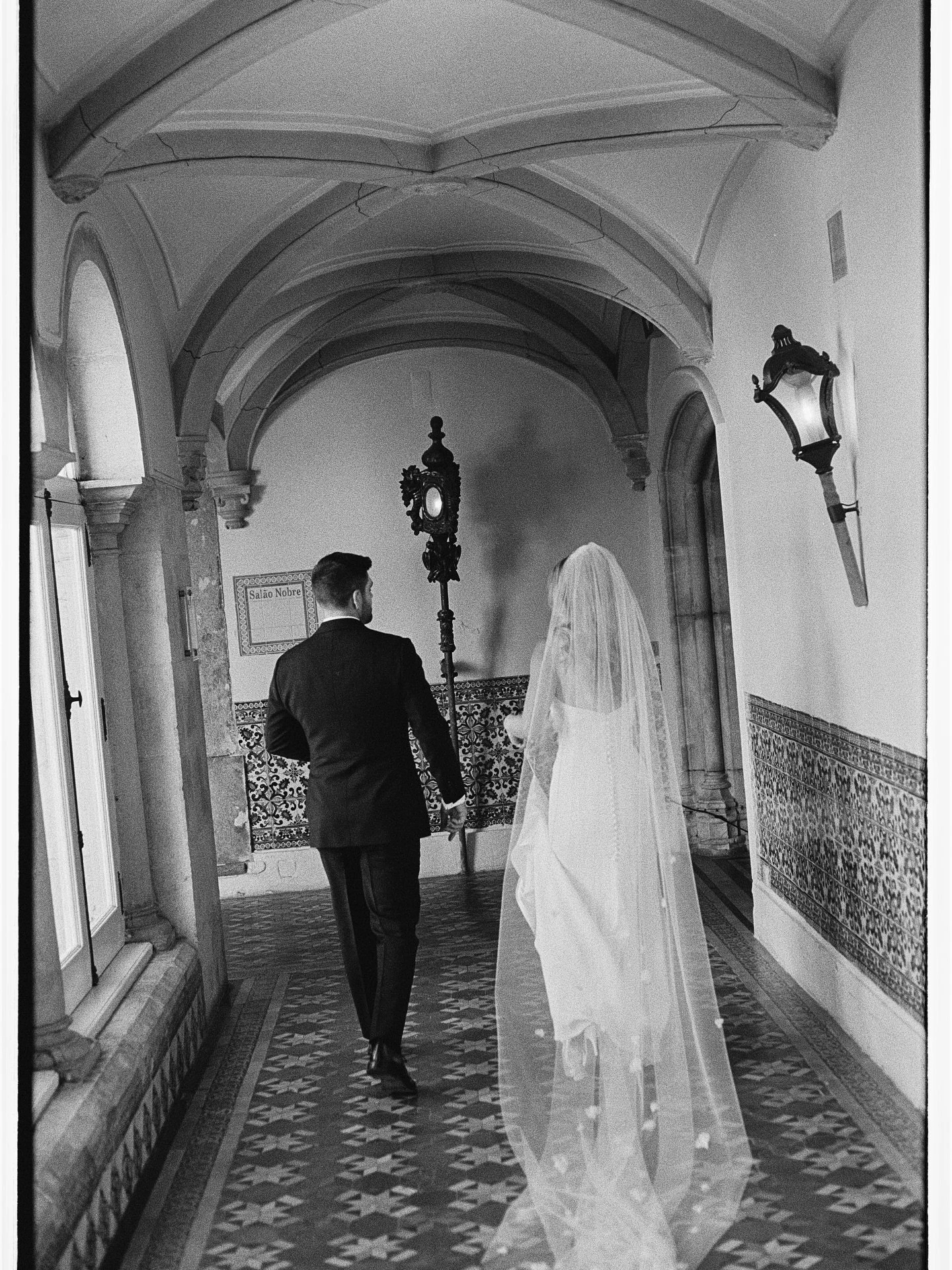 a few B&amp;W shots from @camillaherbz and Joe&rsquo;s wedding, both film and digital

#destinationweddingphotography #intimateweddingphotographer #portugalweddingphotographer #penhalongaresort #sintra