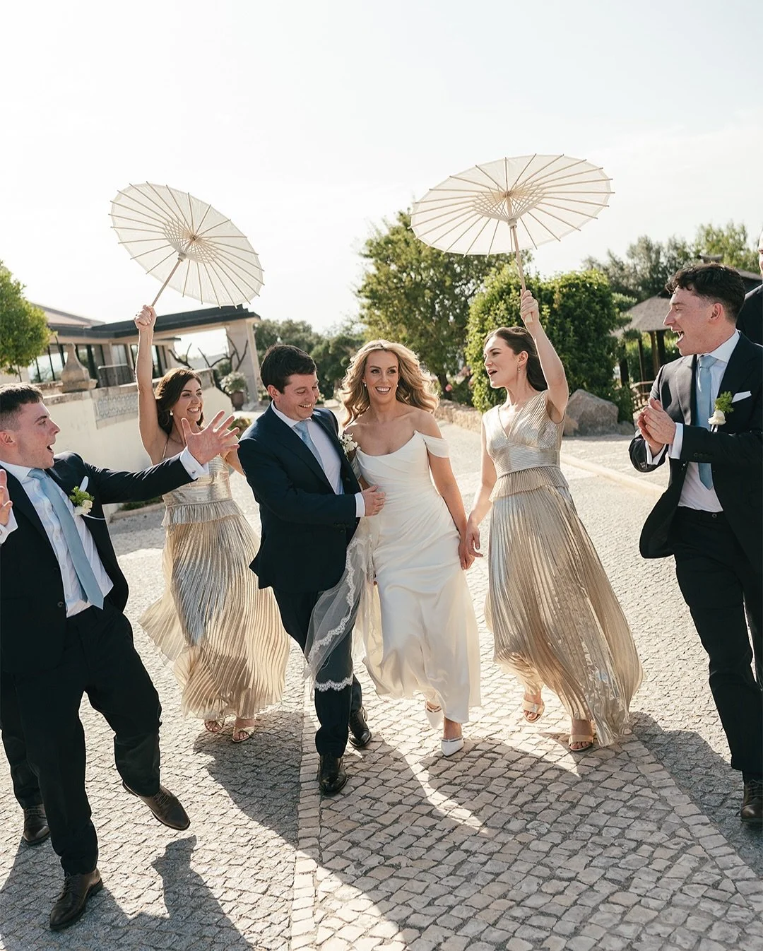 From cocktail to party 🍹

#destinationweddingphotography #intimateweddingphotographer #algarvewedding #algarve #solardopa&ccedil;o #portugalweddingphotographer