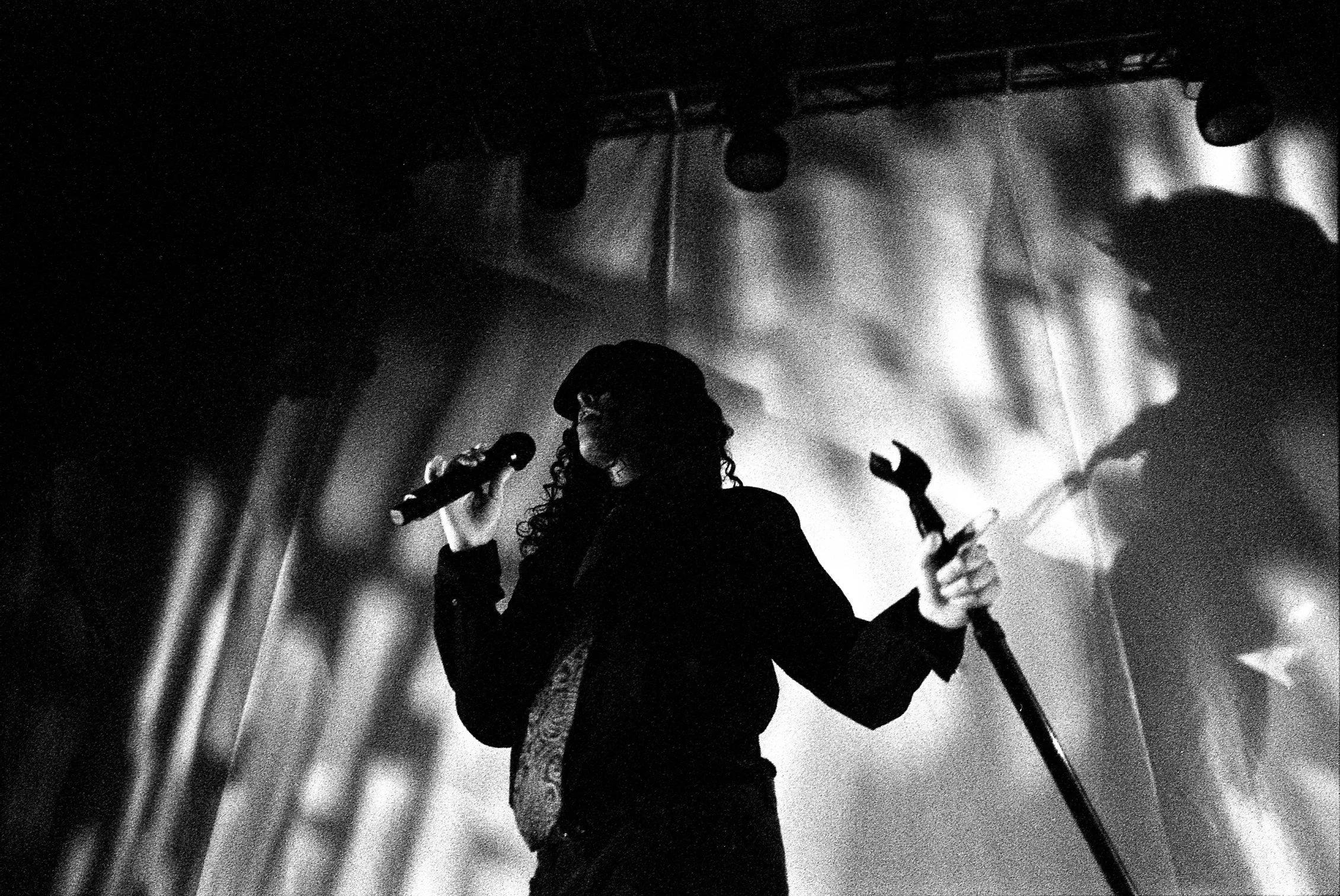 070 shake bw (15).JPG