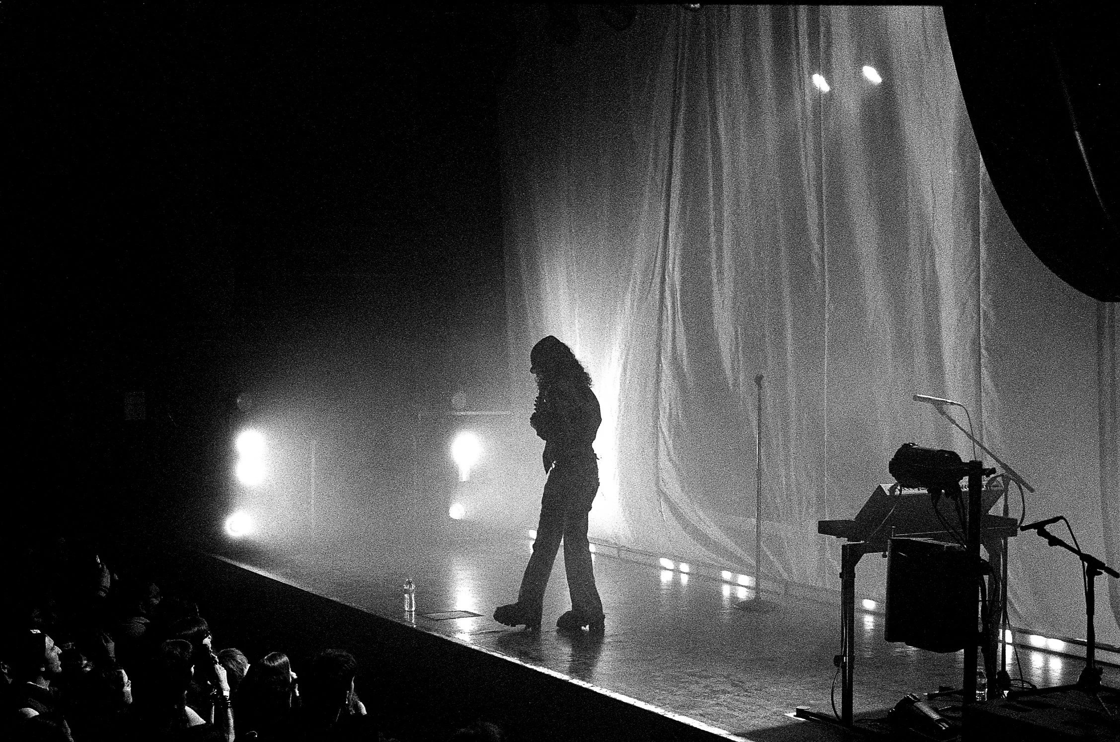 070 shake bw (7).JPG