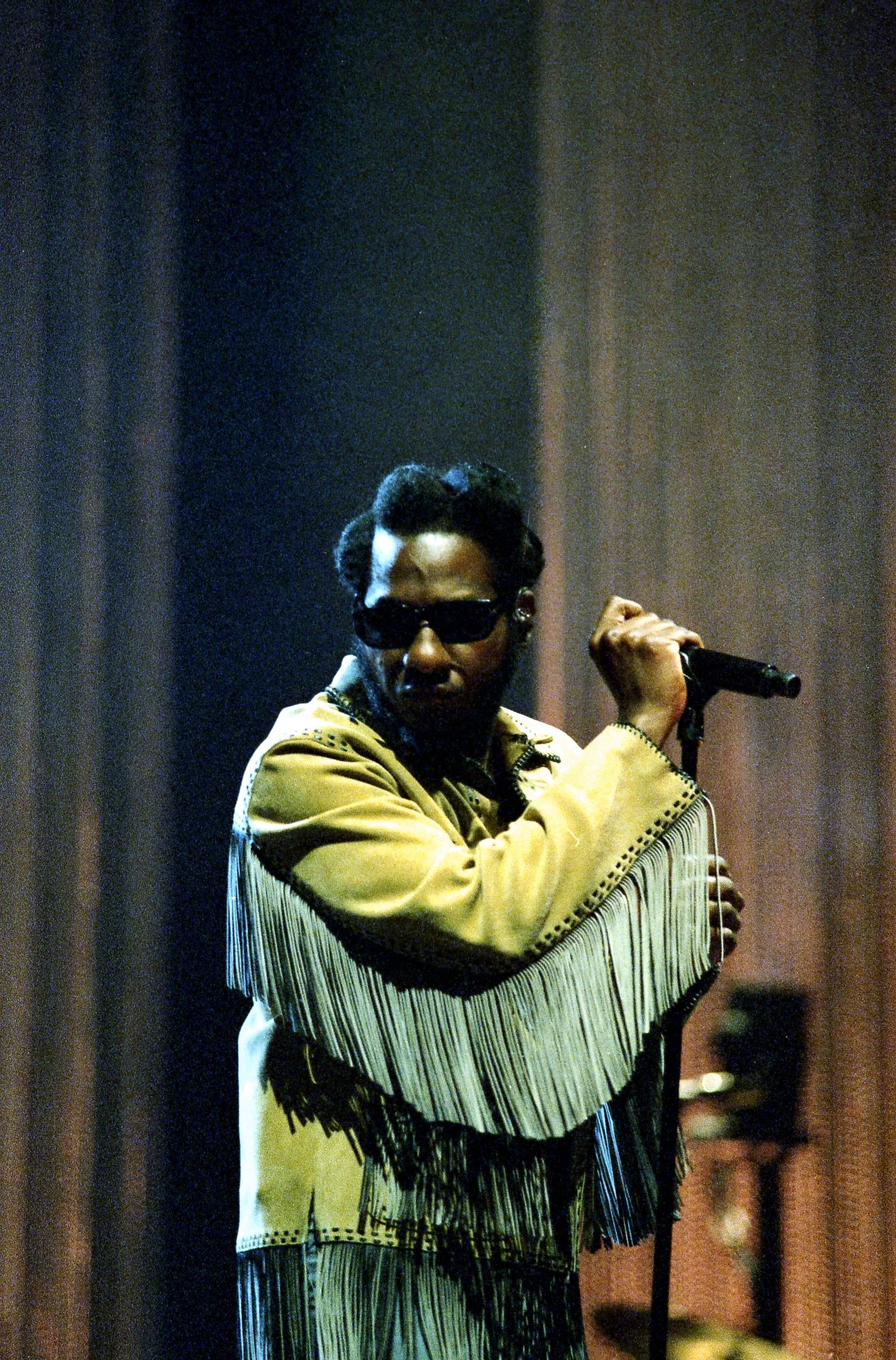 leon bridges cinestill 800 (1).JPG