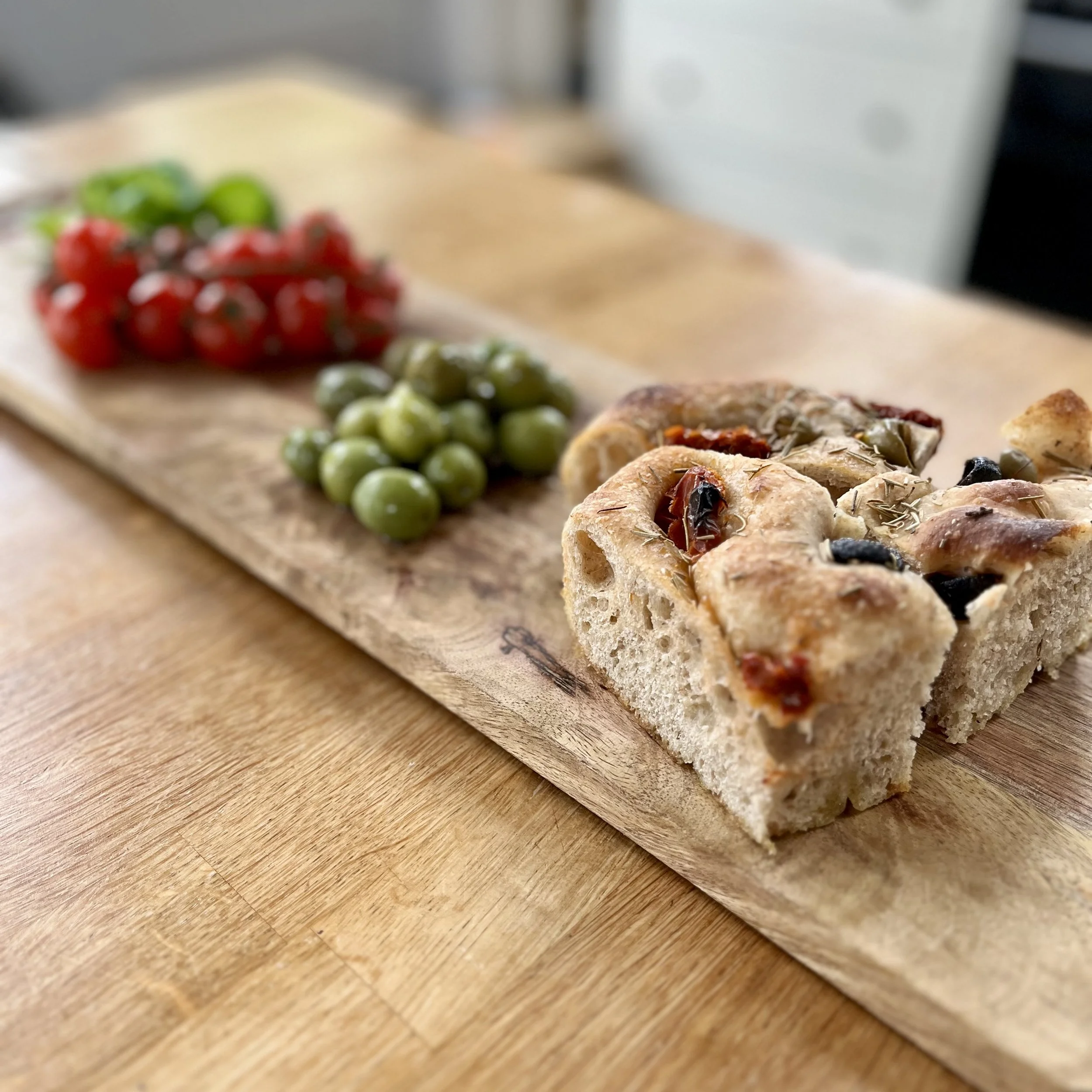 Measa Mango Wooden Sharing Board 70 cm x 16cm