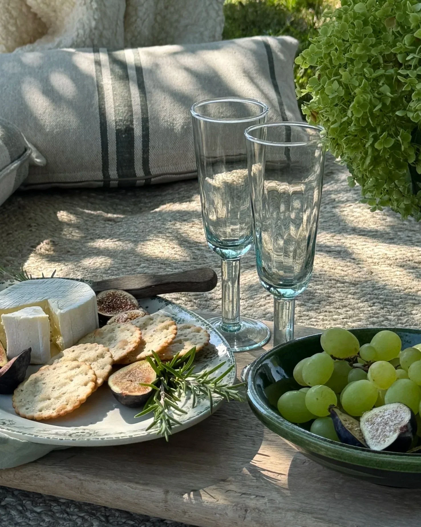Broadwell Champagne Flutes (Recycled Glass)