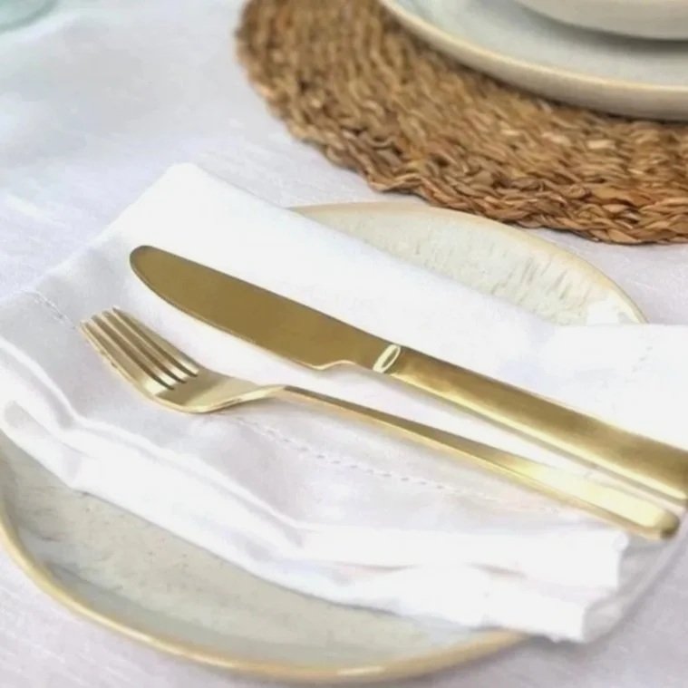 Nuae 24 Piece Gold Cutlery Set