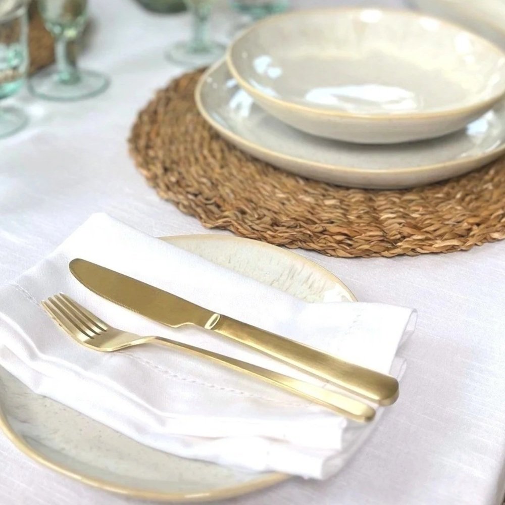 Nuae 24 Piece Gold Cutlery Set