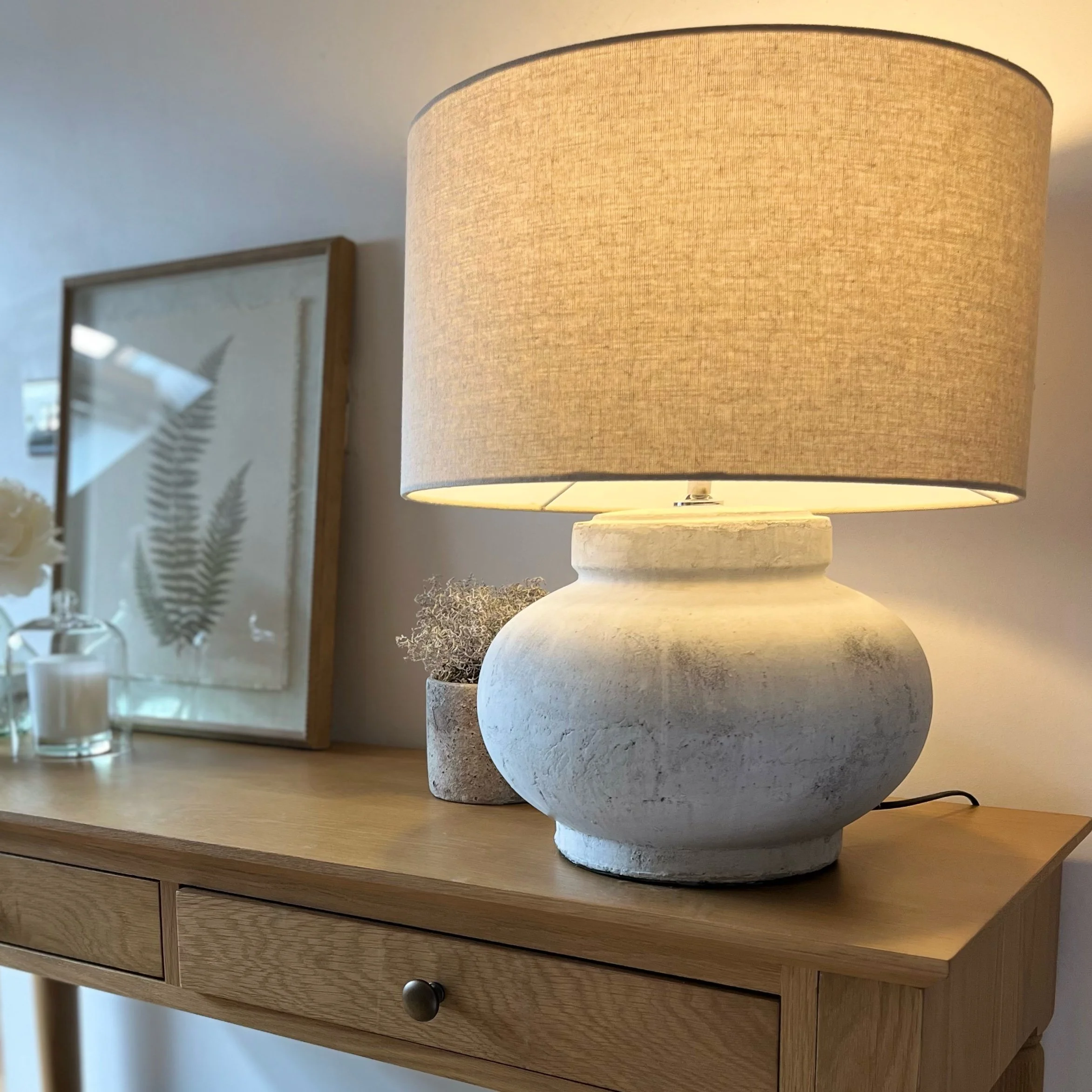 Oleris Antique White Table Lamp