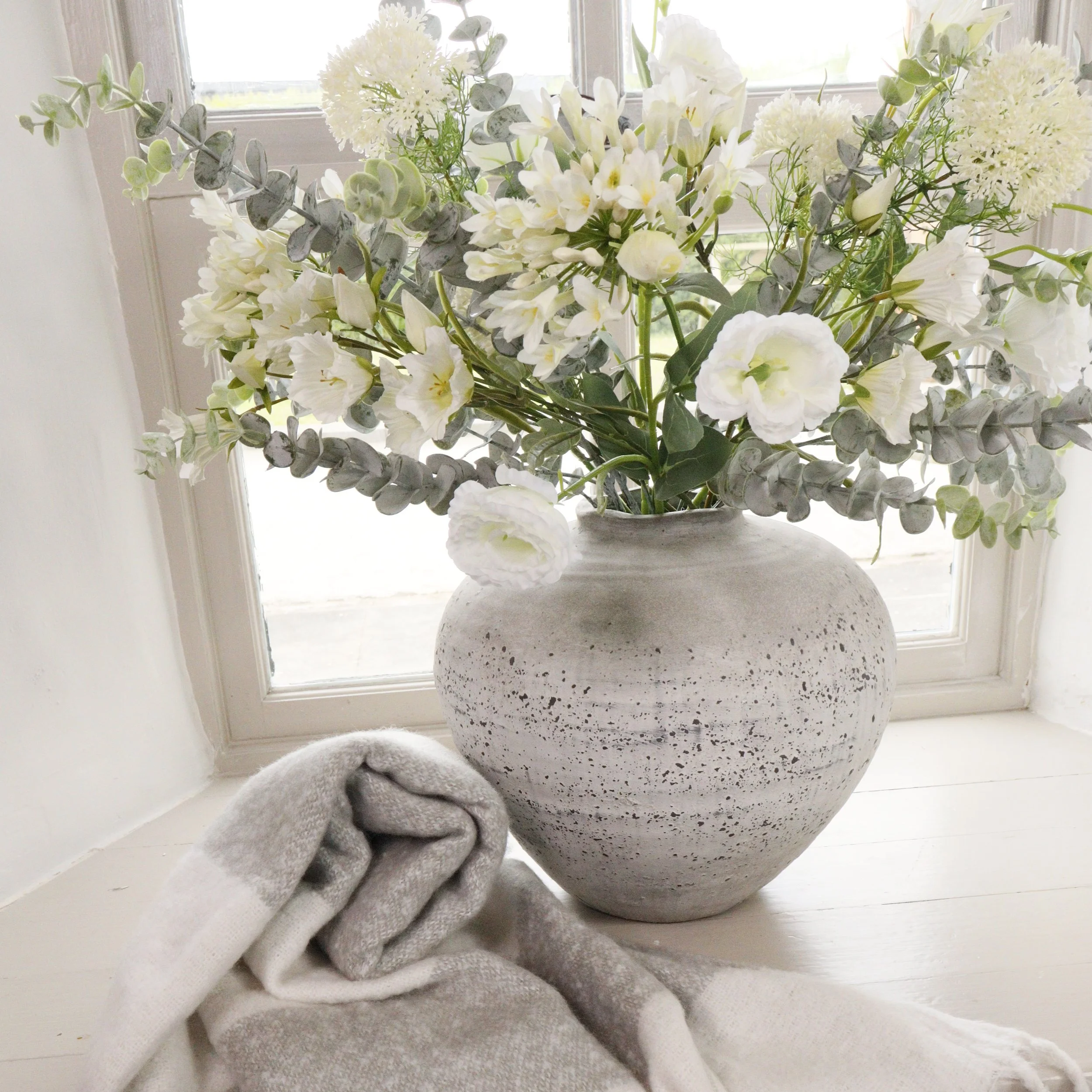 Ruoti Medium Stone Vase