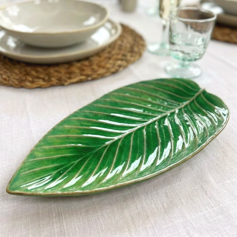 Costa Nova Riviera Tomate Strelizia Leaf Platter Green 38.9 cm