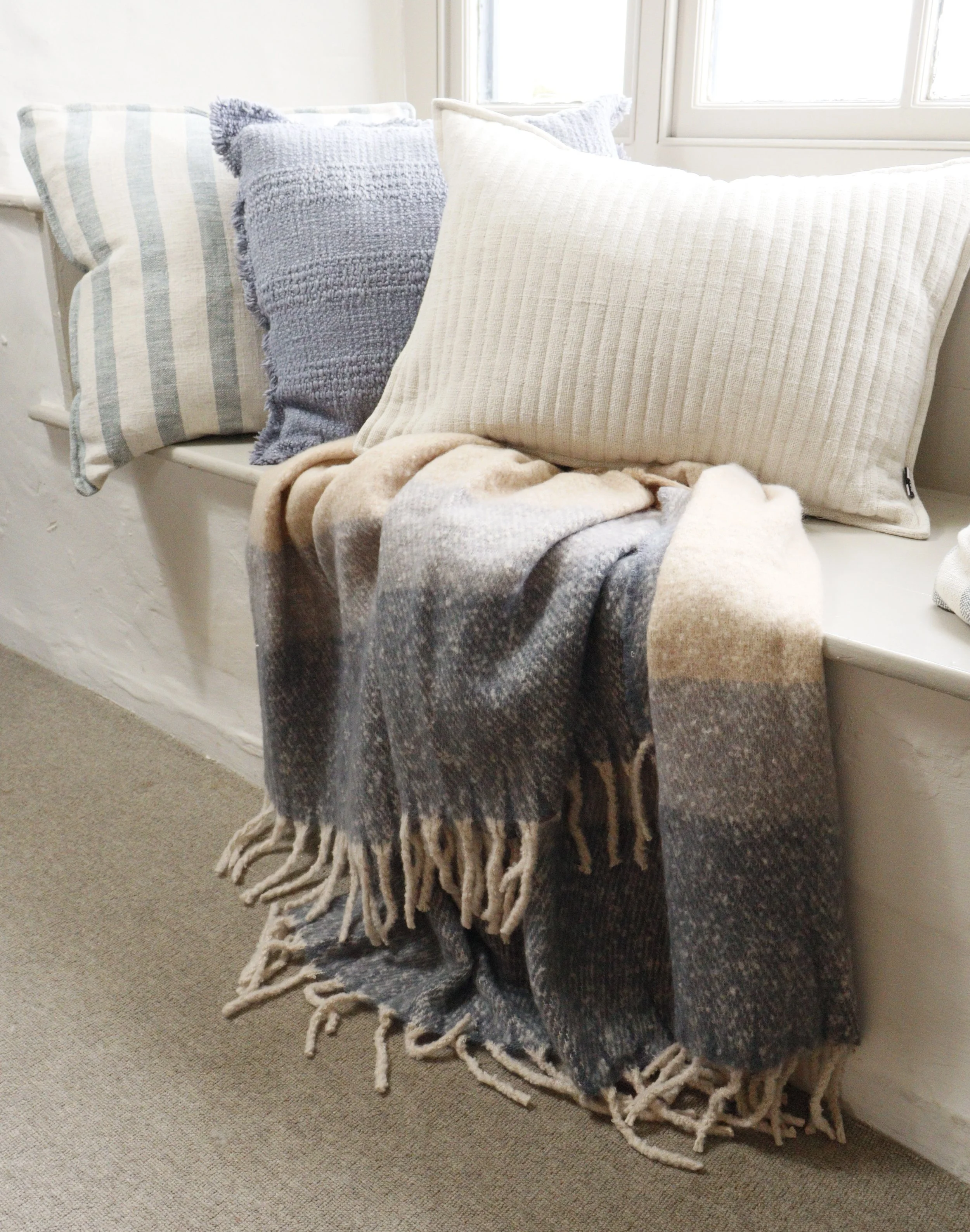 Isla Soft Striped Throw 130 cm x 180 cm