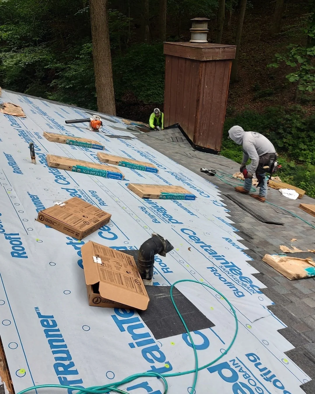 Treetop Roofing - Roof in progress with Pinpoint Roofing .jpg