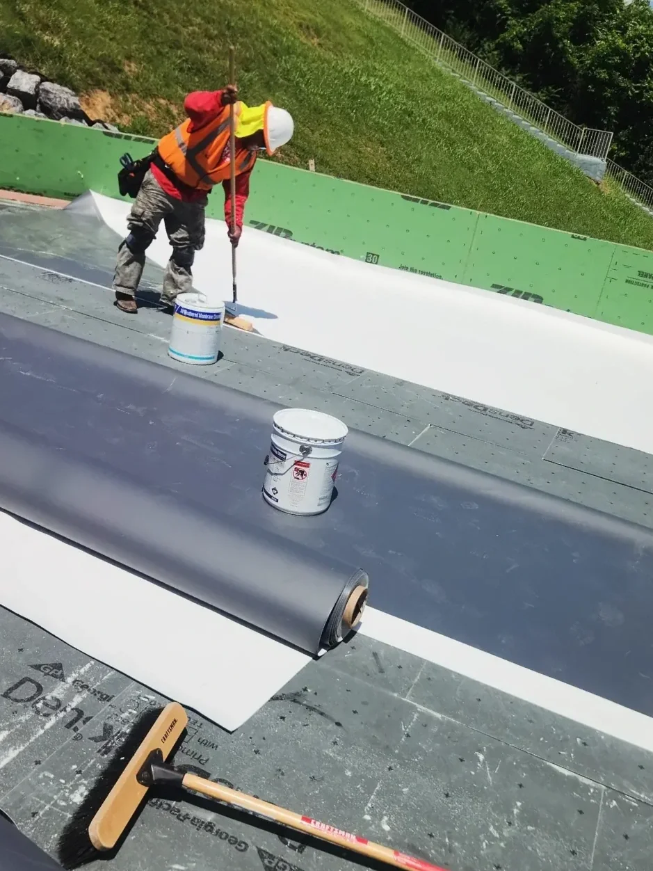 EPDM Roofing for Commercial Buildings in East Tennessee