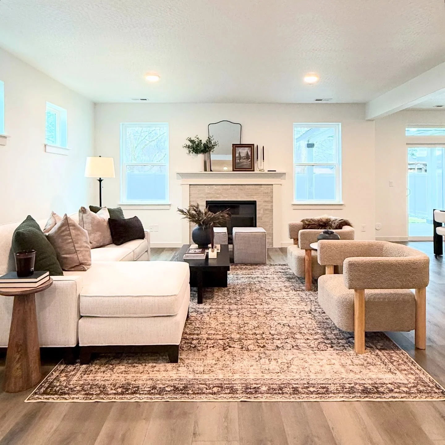 My GO TO white paint colors for sellers: Alabaster by SW for the perfect white with a touch of warmth, and Pure White by SW if you&rsquo;re going for ultra crisp and modern. A fresh coat of paint is absolute GOLD! Media turns out so much better with 