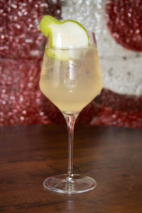 Honey+Pear+Spritz.png