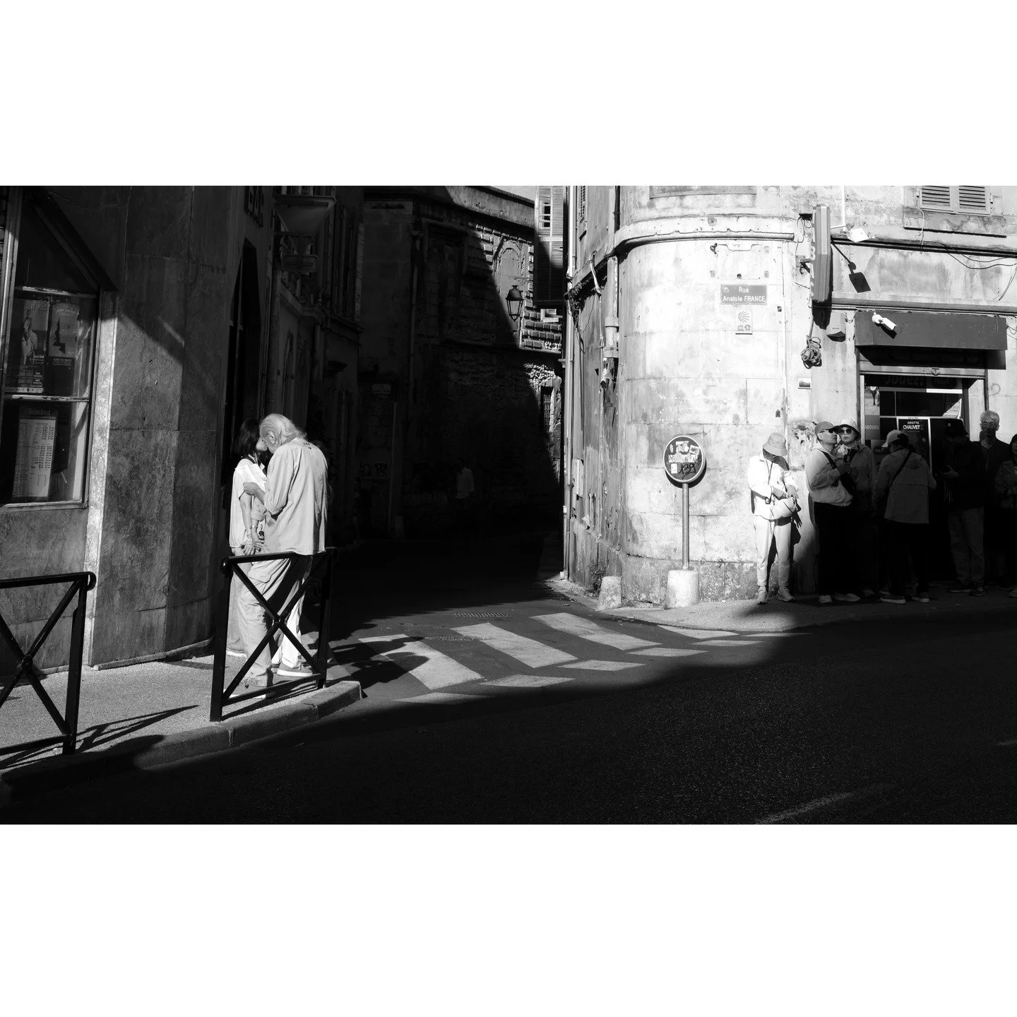 Arles, matin, septembre 2025