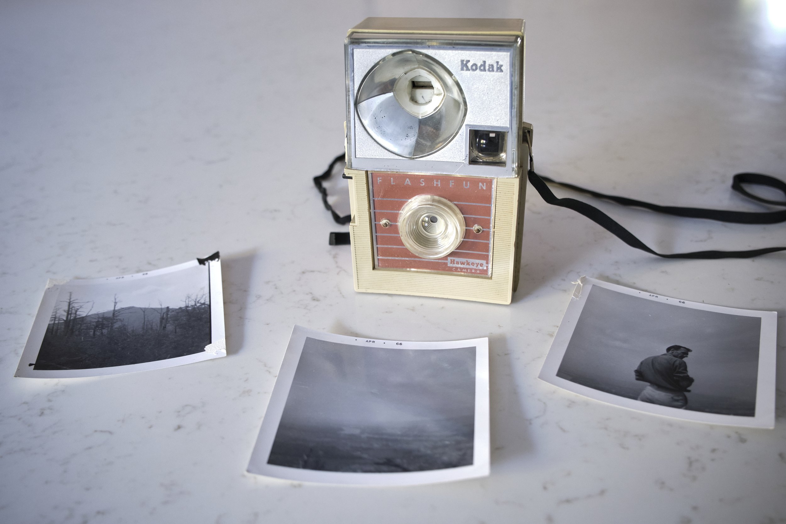 Appareil photo Kodak Hawkeye Flashfun Format 127, 3 épreuves noir et blanc de 1966