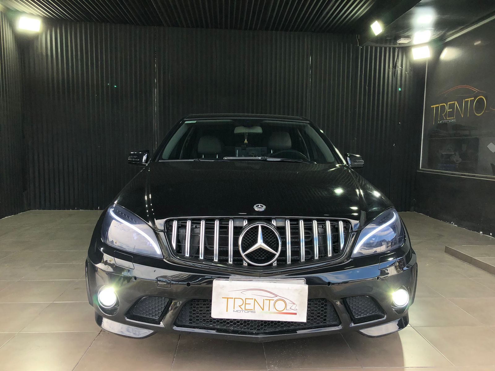 MERCEDES BENZ C180 2011
