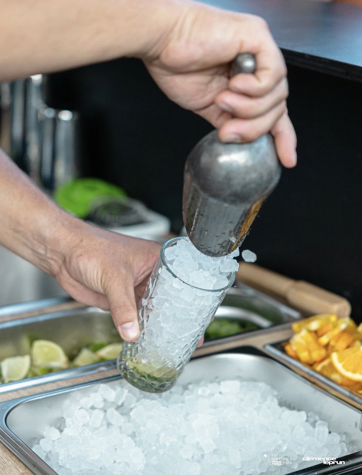 Préparation cocktail mojito barman à domicile