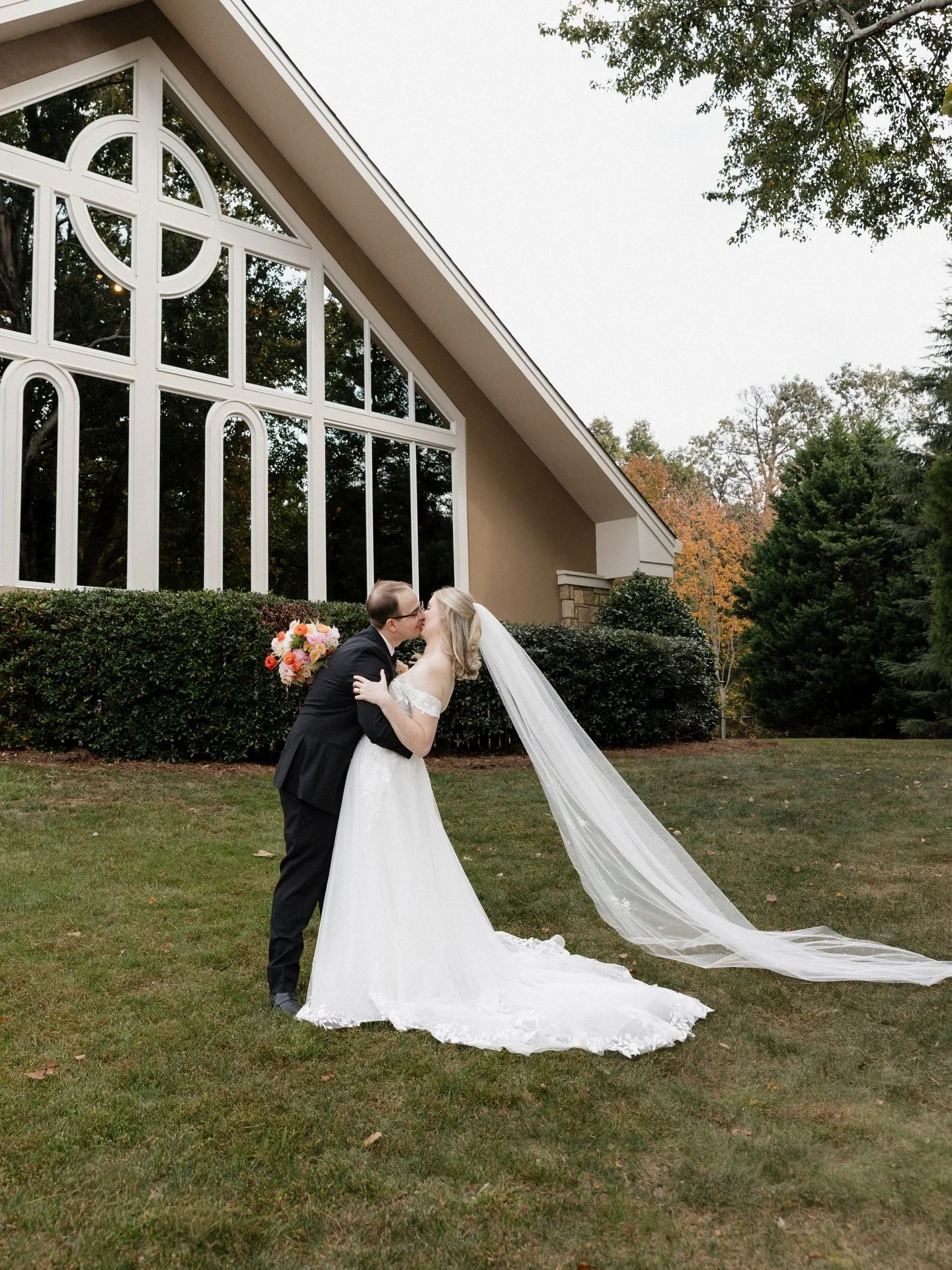 There&rsquo;s something incredibly timeless about a classic church wedding. Soft light streaming through the windows, meaningful vows, and a setting that feels sacred, elegant, and full of history. This North Georgia church wedding was nothing short 