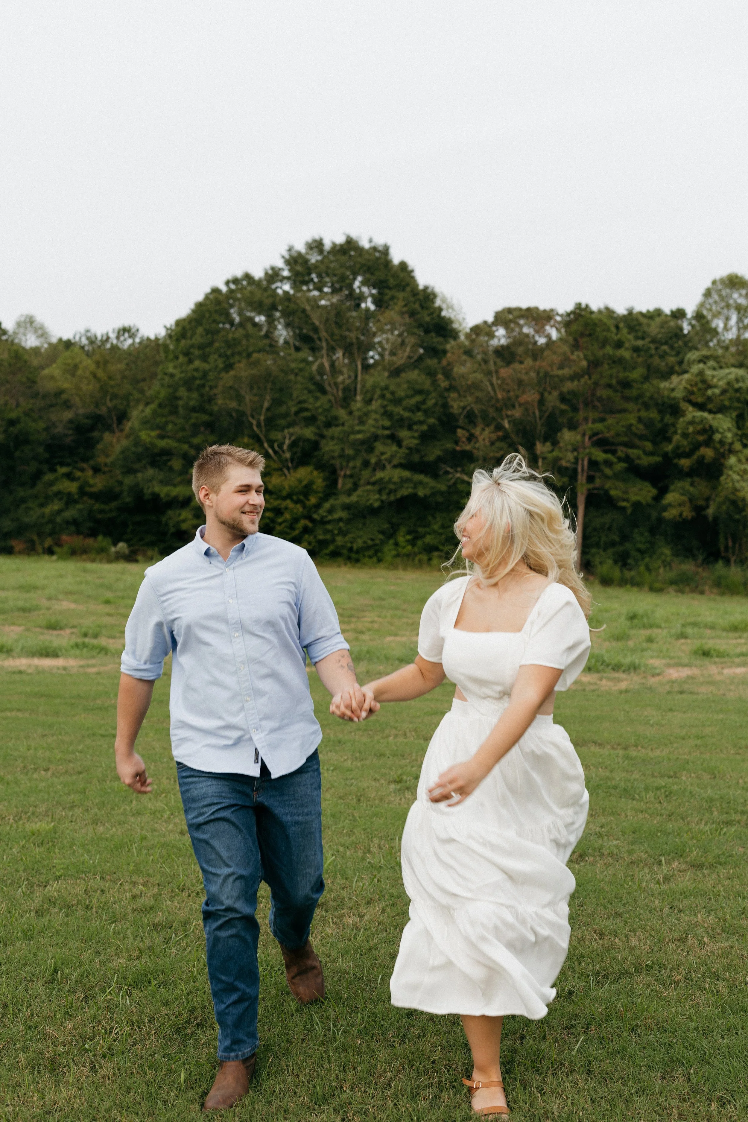 Romantic Georgia Engagement Photos | AnnaBeth Photography