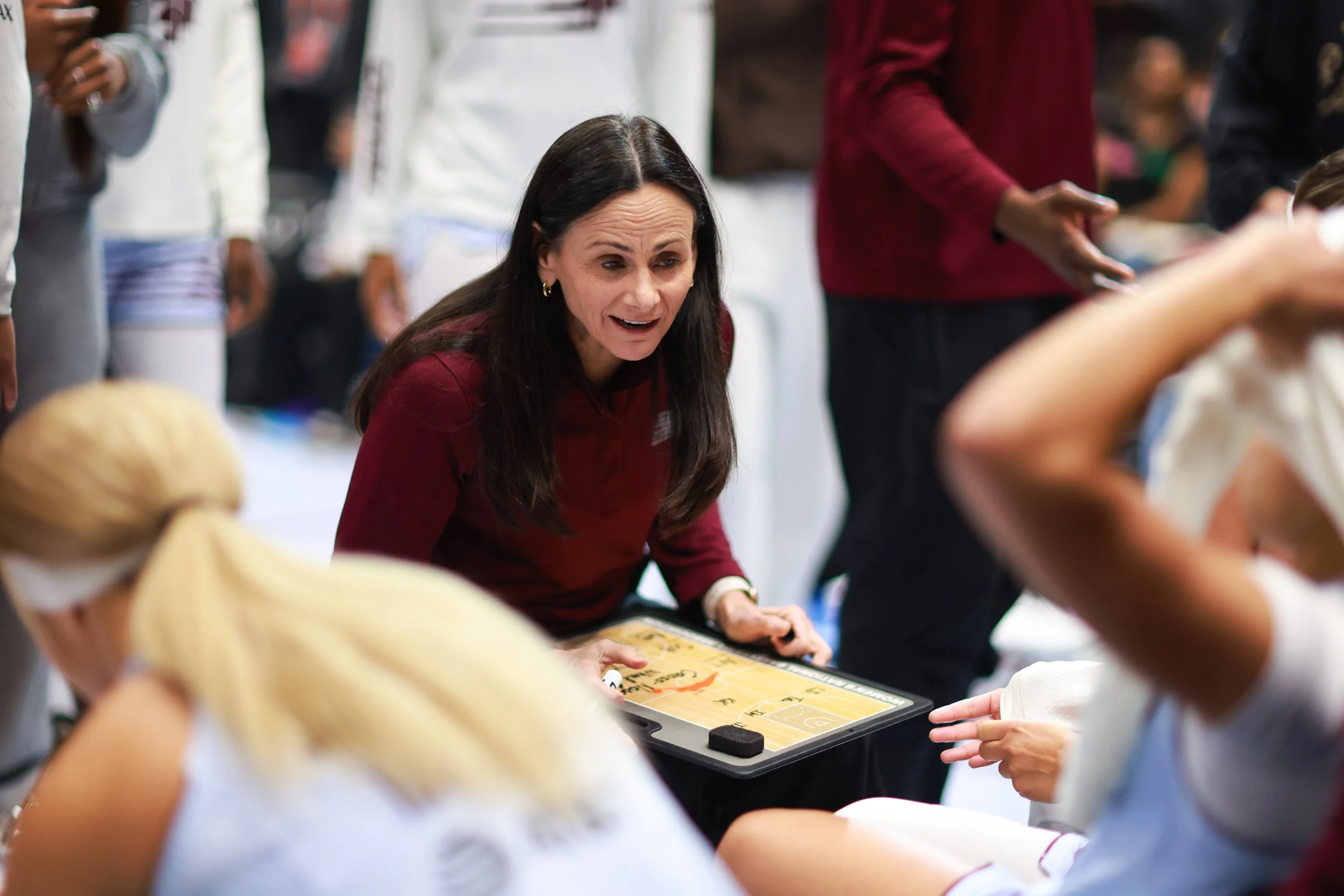 Toronto Tempo head coach Sandy Brondello sits down with Raegan Subban to discuss her excitement to coach an expansion team for the first time, getting to meet all the players and expectations for the season.