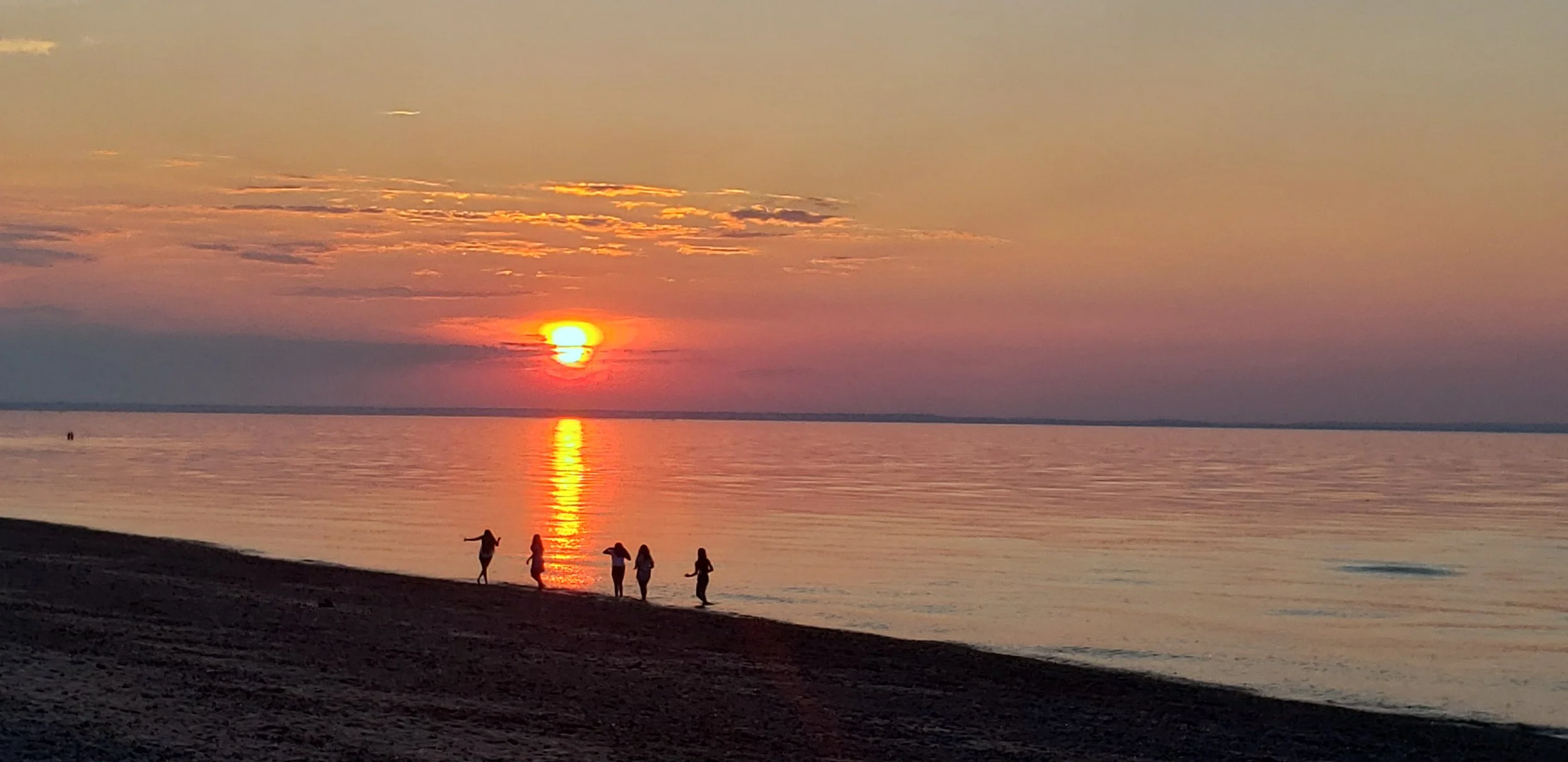 20190704_200731 - S J Murray.jpg