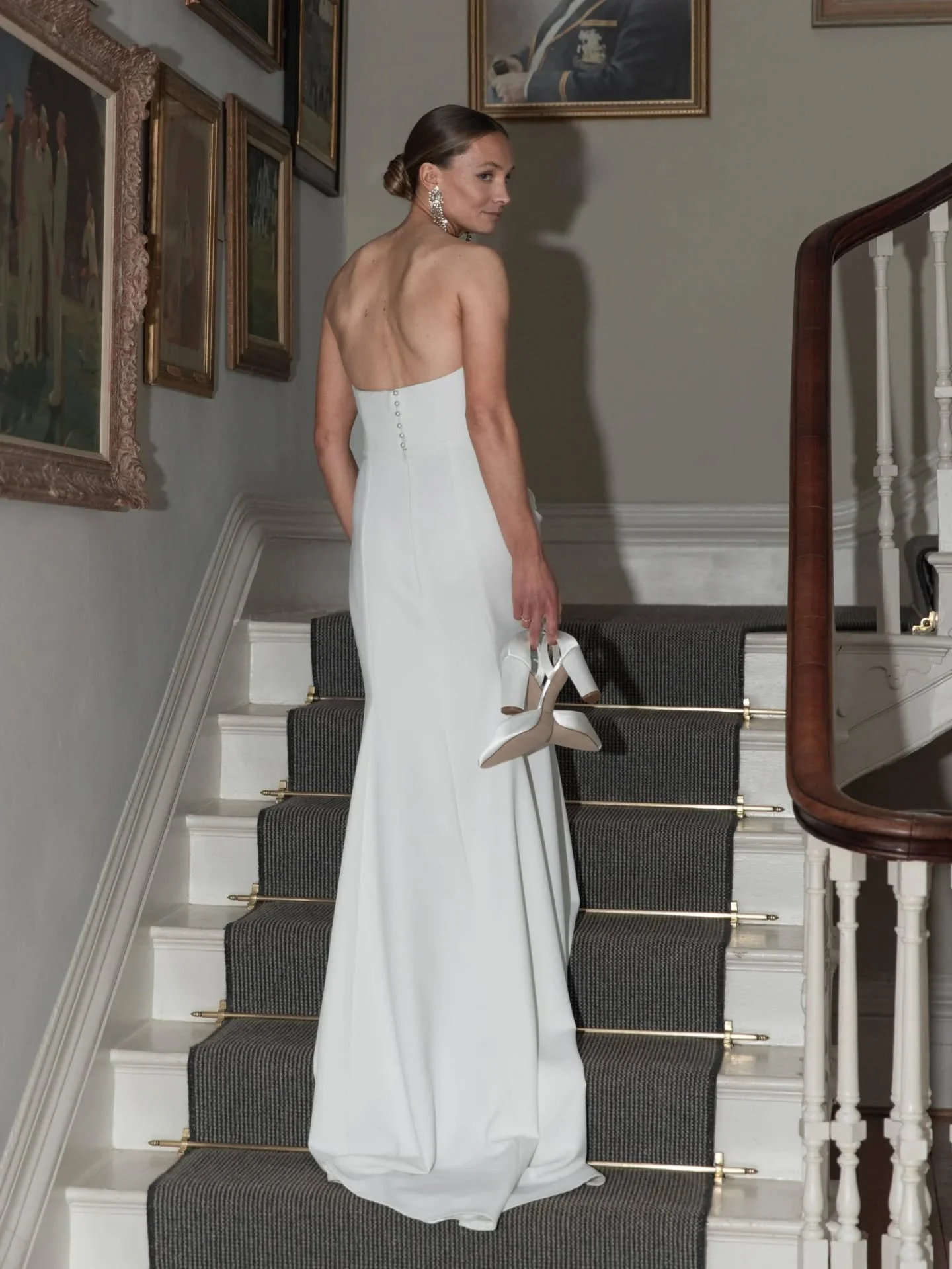 ALICE | Clean lines and a gorgeous fit for Alice, lending herself to being dressed up with added  gorgeous  layers playing with texture and form. 

The endless options make her Alice a playful choice and dressing her up creates options for fun and pe