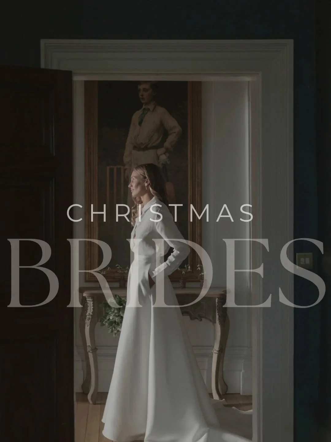 CHRISTMAS | a magical time to get married. 
Full of sparkle and warmth, texture and joy. 

If you are going to be a winter bride and you are thinking about your dress, embrace the chance to play with textures and silhouettes. 

You can think about la