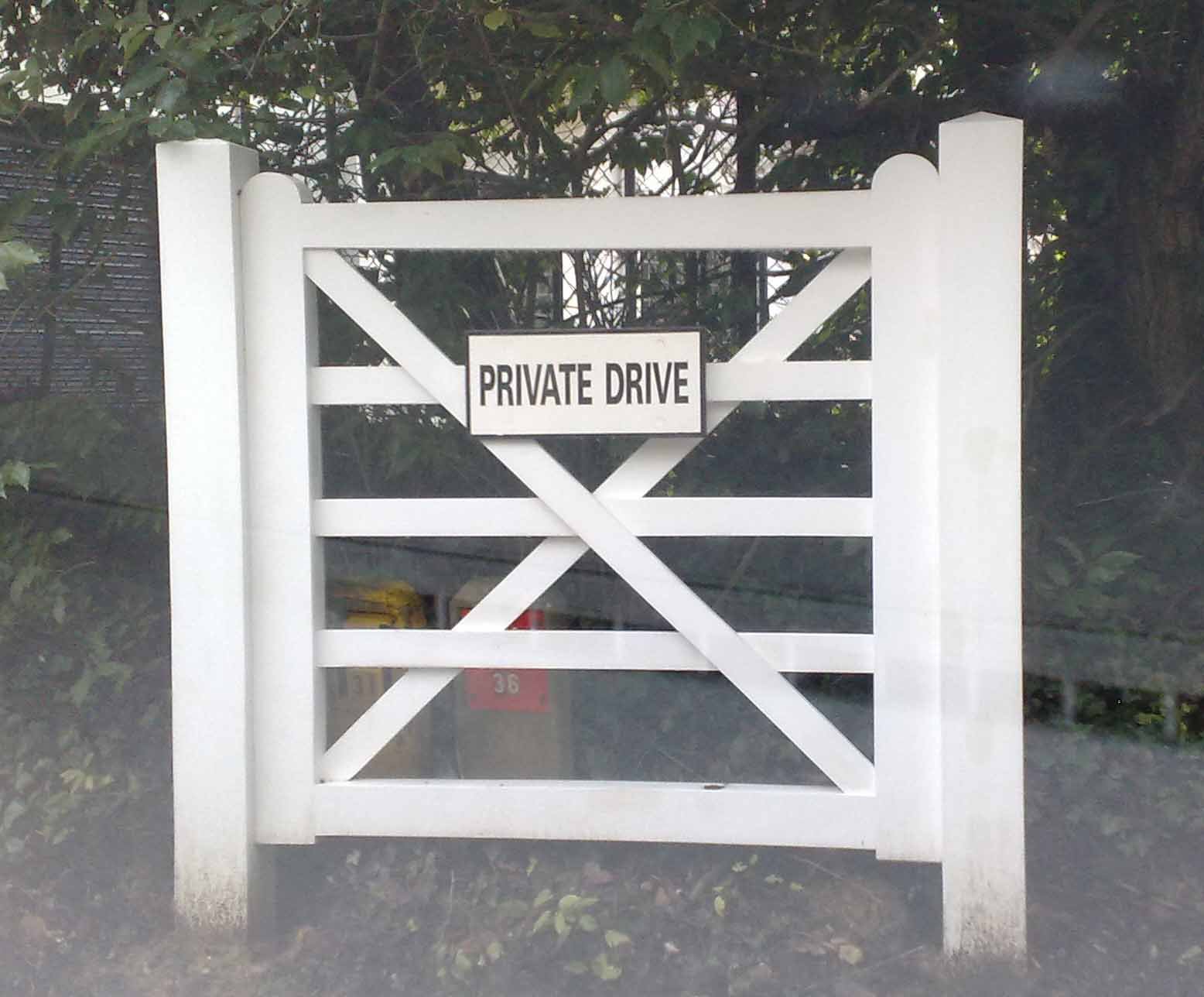 gate 2.jpg
