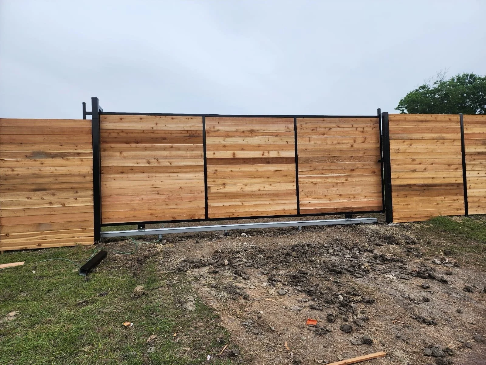 FENCE AND GATE INSTALL