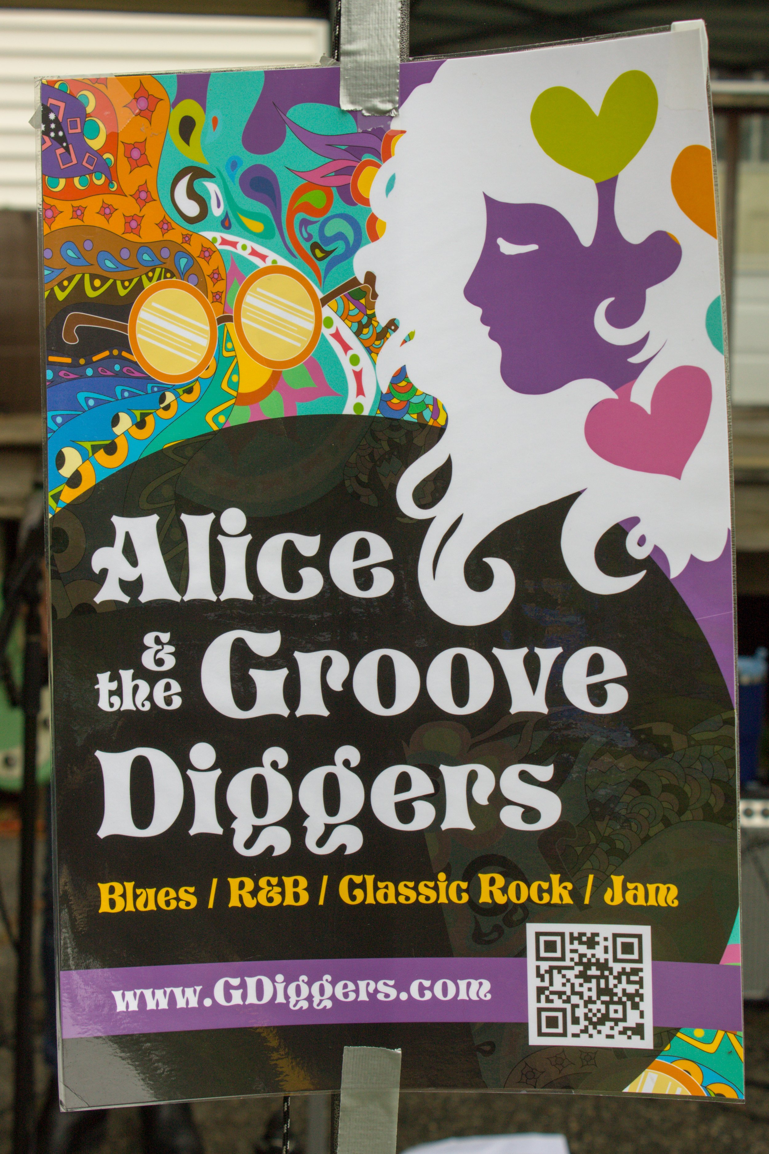 Alice and the Groove Diggers sign.