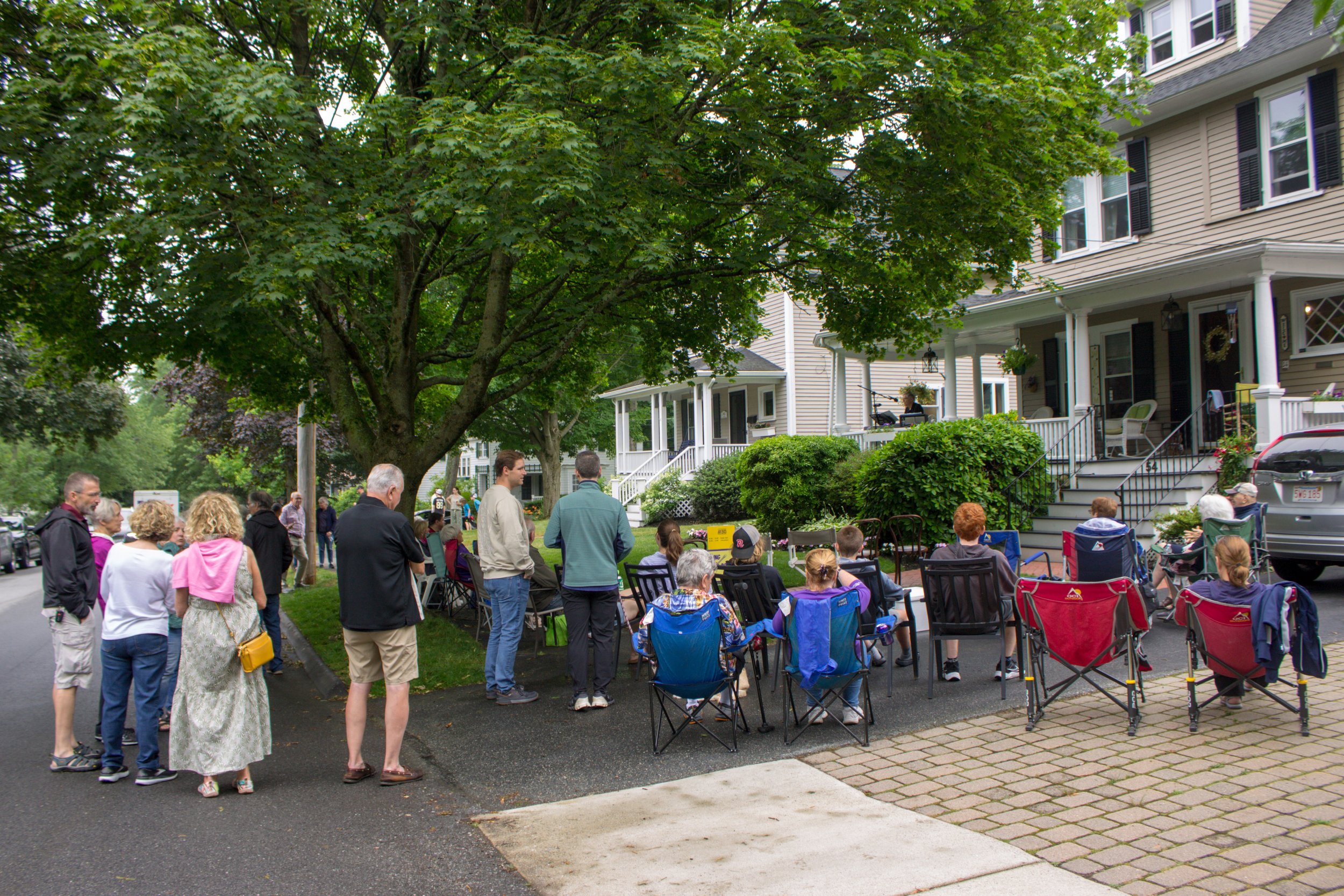 Crowd listening to the performance on Prospect Street.
