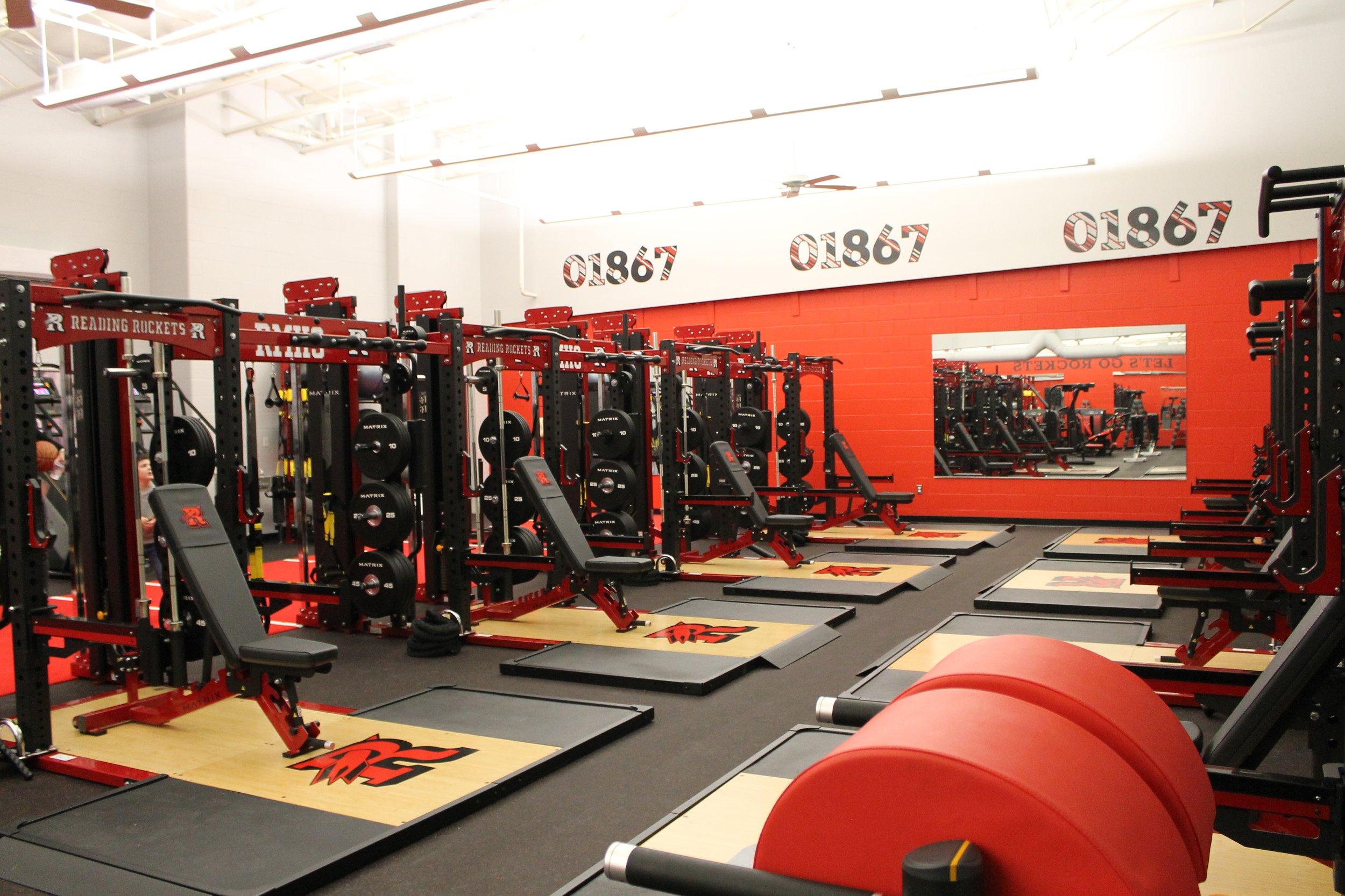 Ribbon-cutting celebrates new RMHS Fieldhouse training and weight rooms funded by Claudia Miksen
