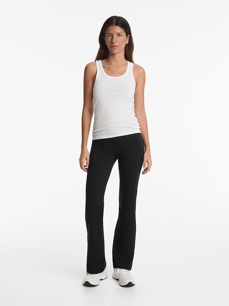 oysho-tank-top-644766225-1.jpg