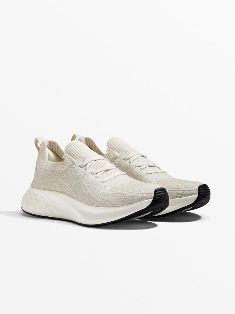 oysho-zapatilla-running-11100482001-3.jpg