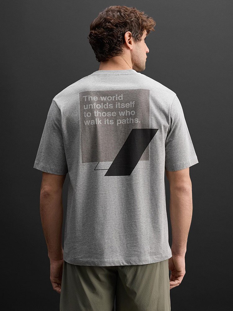 zara-camiseta-grafico-0679:318:803-gris-3.jpg