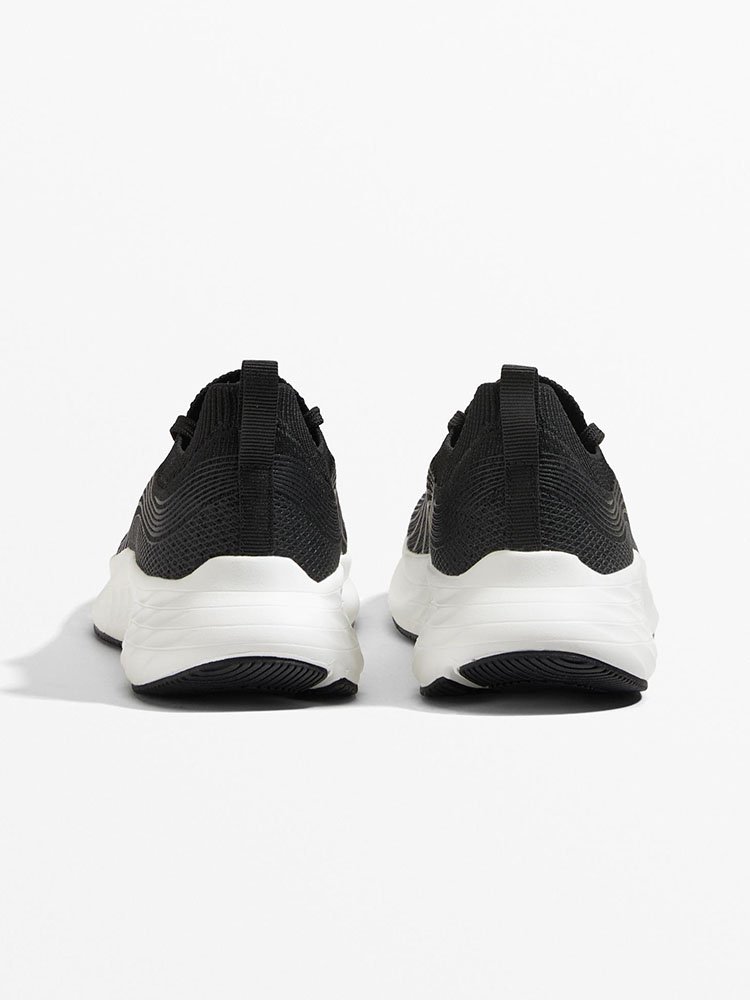 oysho-multiuse-shoes-1100:180:040-4.jpg