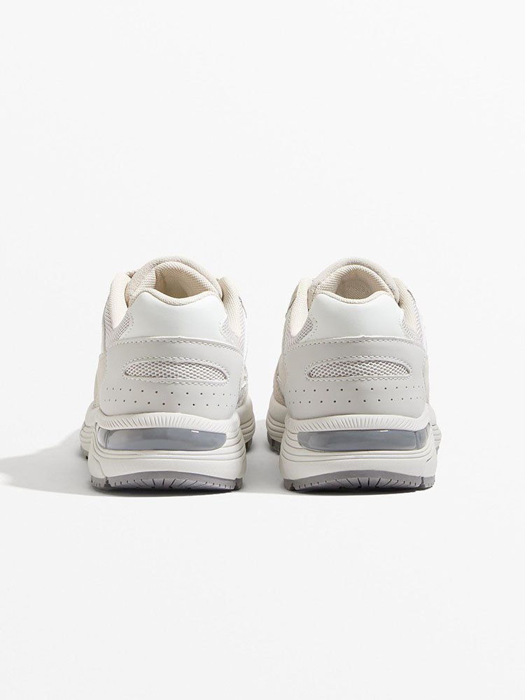 oysho-running-shoes-1109:182:085-4.jpg