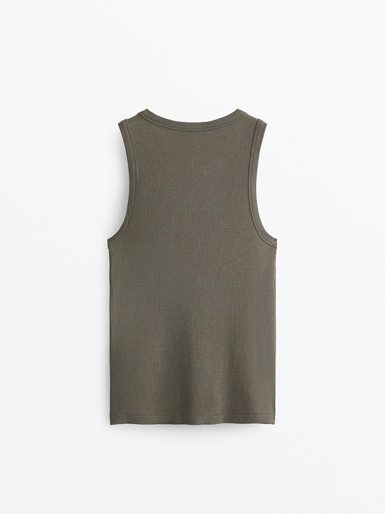 oysho-tank-top-620766255-7.jpg